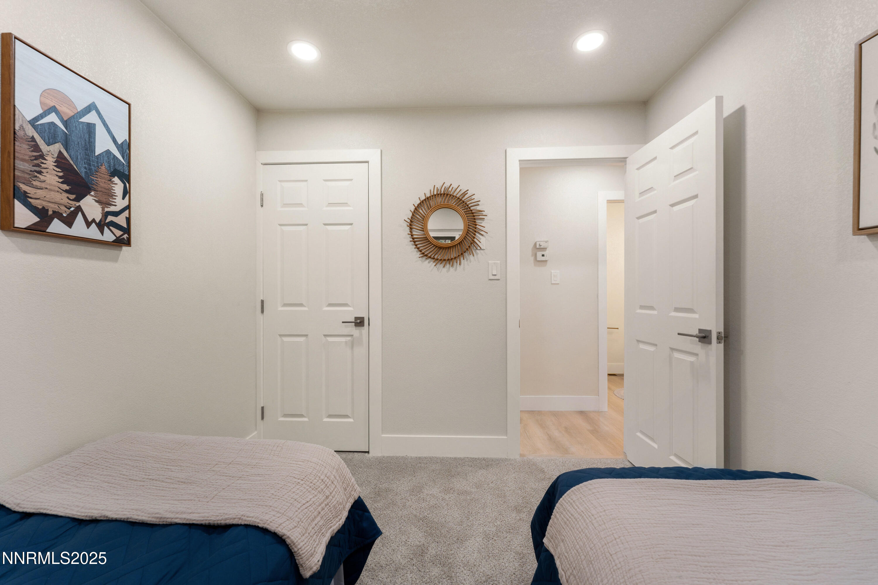 019_7-print-a7402865_708