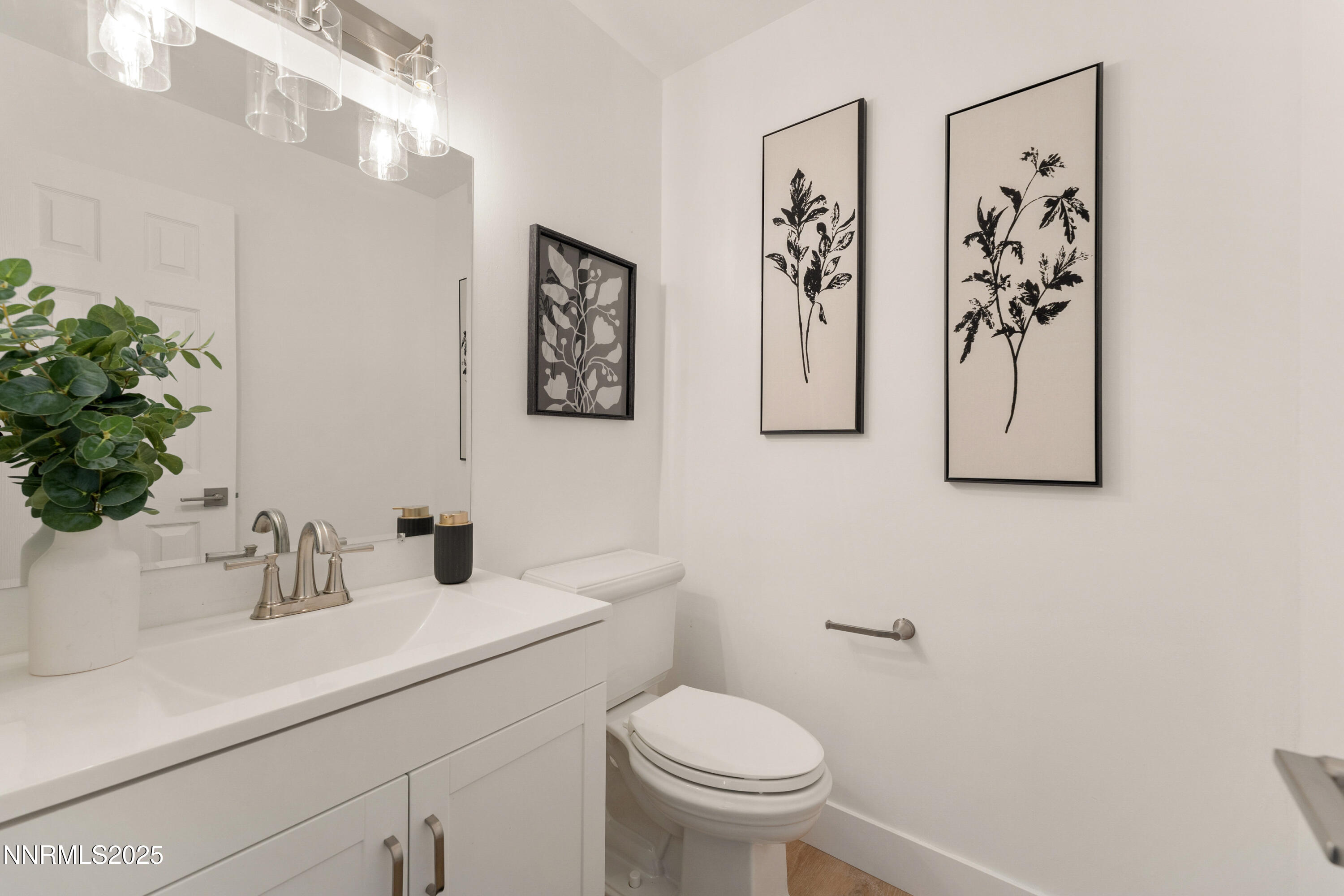 021_14-print-a7402903_979