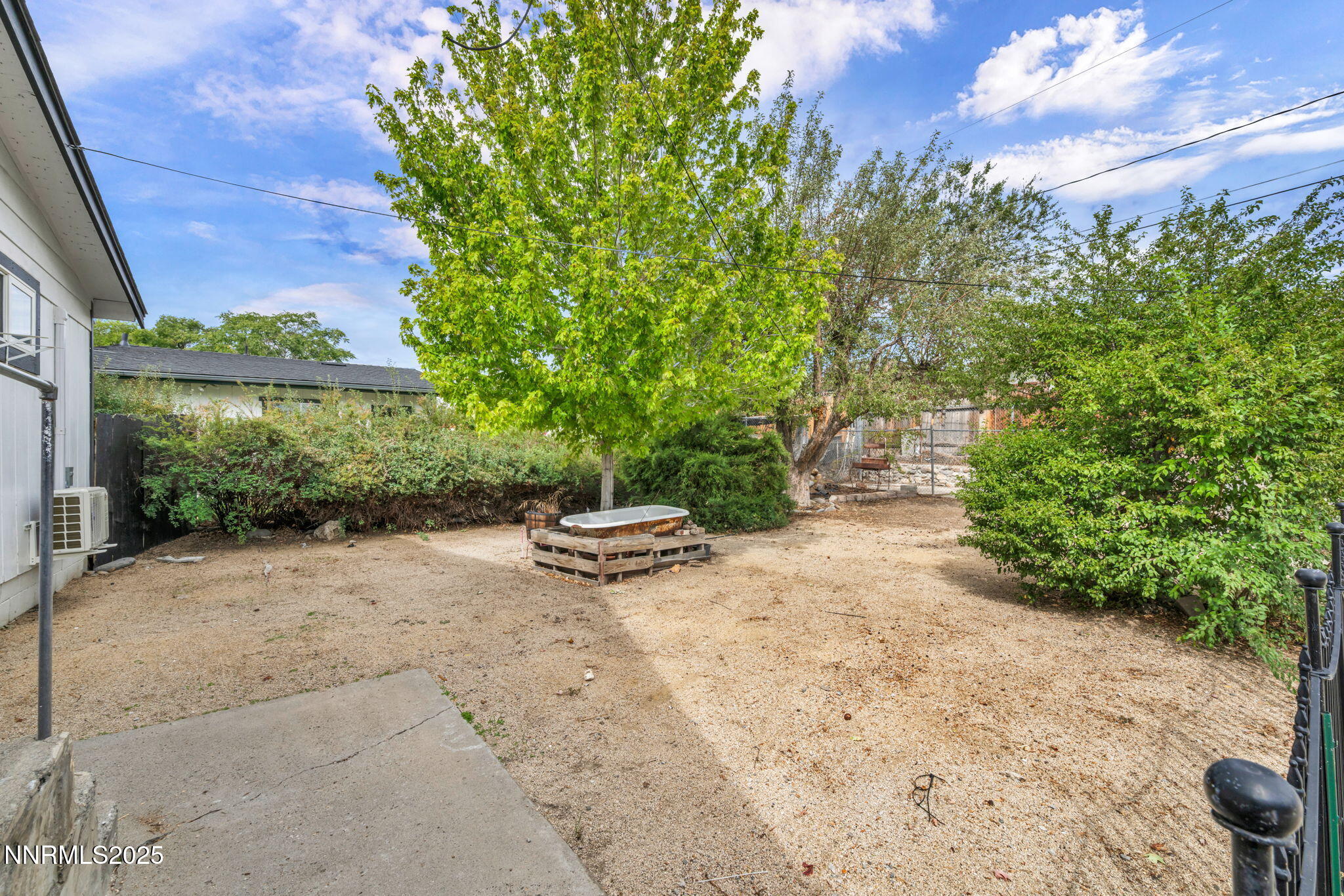 12-web-or-mls-1281-e-10th-st