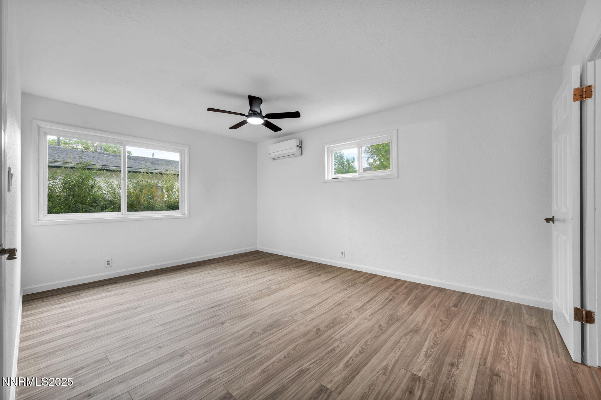 42-web-or-mls-1281-e-10th-st