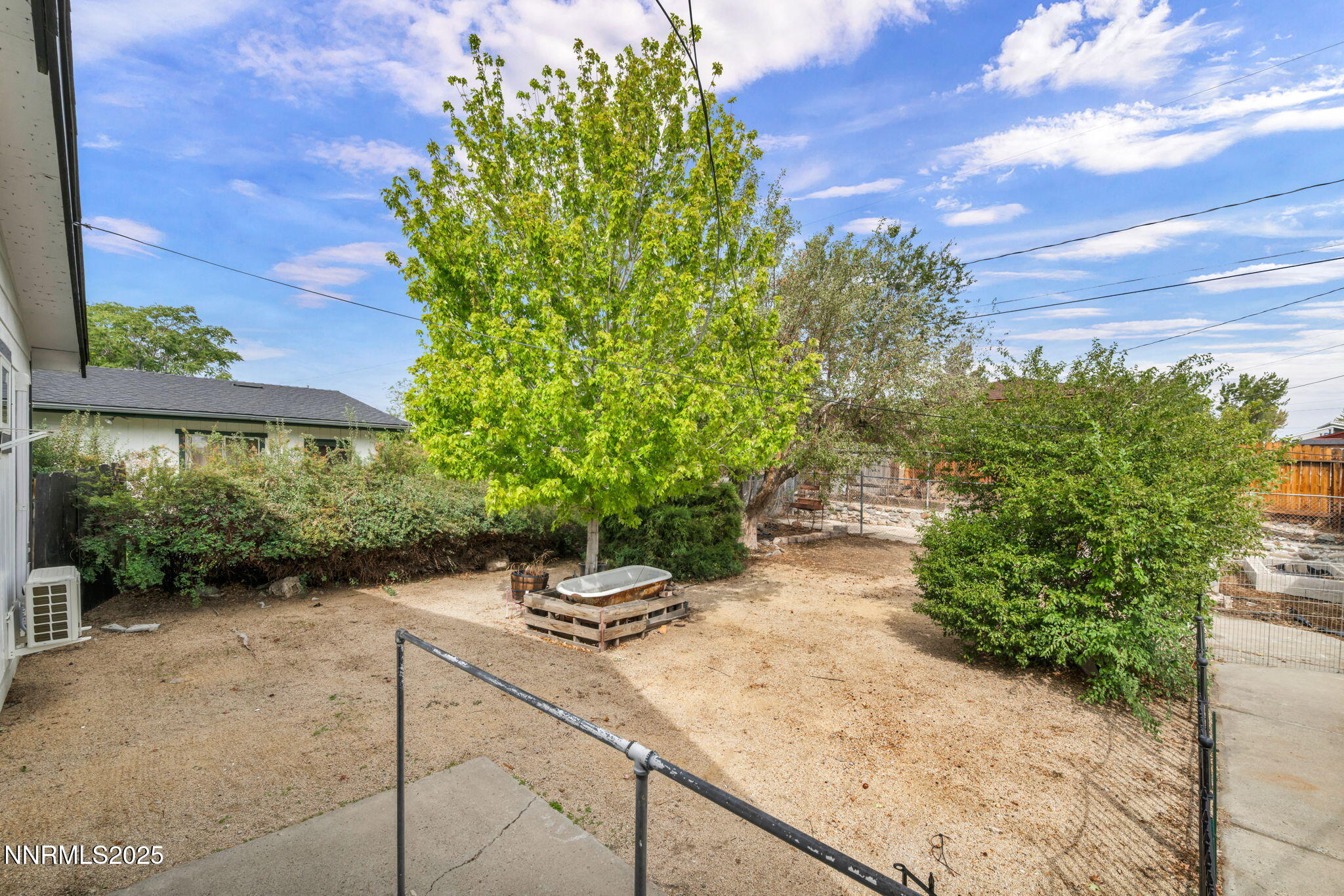 14-web-or-mls-1281-e-10th-st