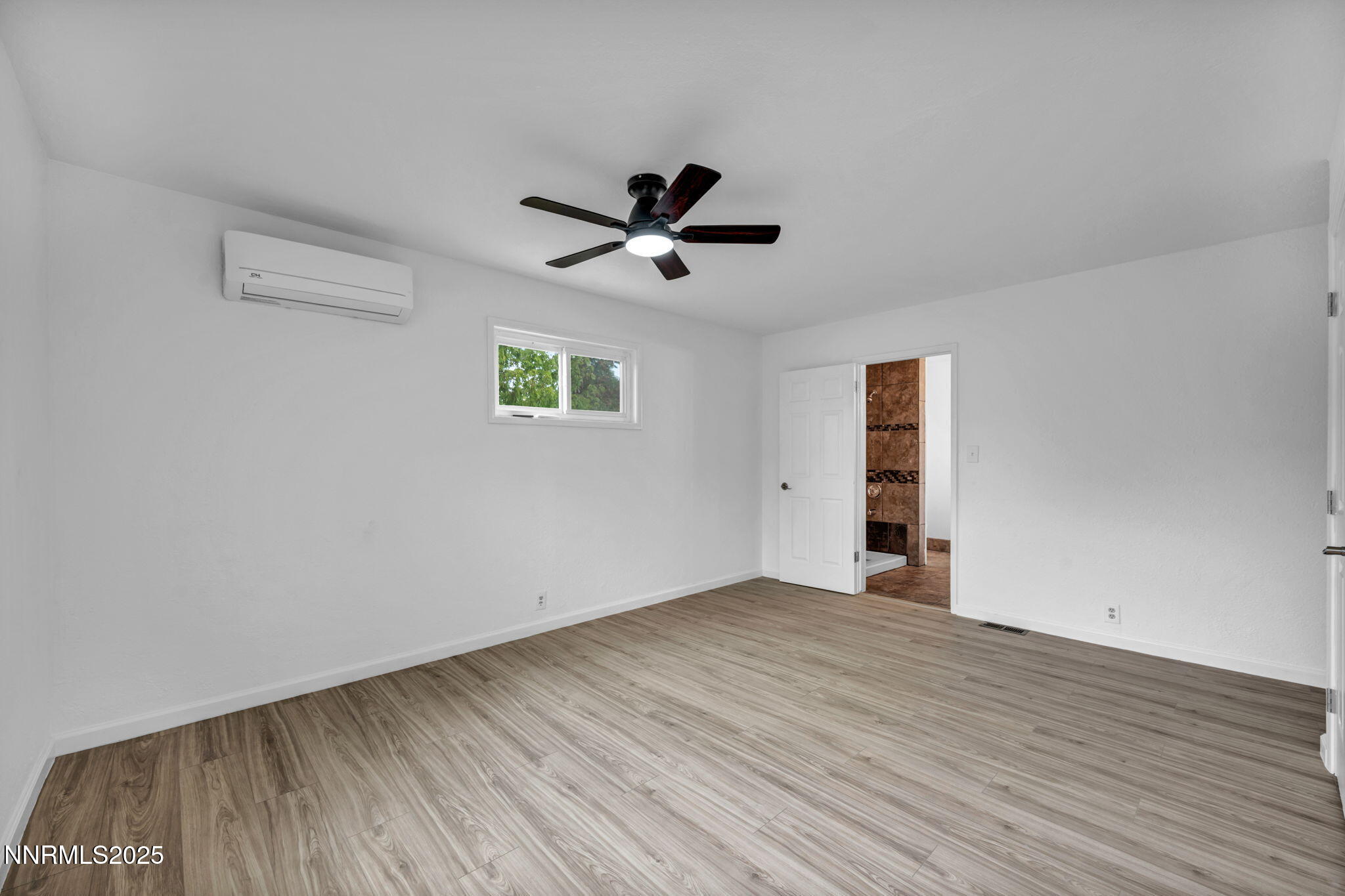 43-web-or-mls-1281-e-10th-st