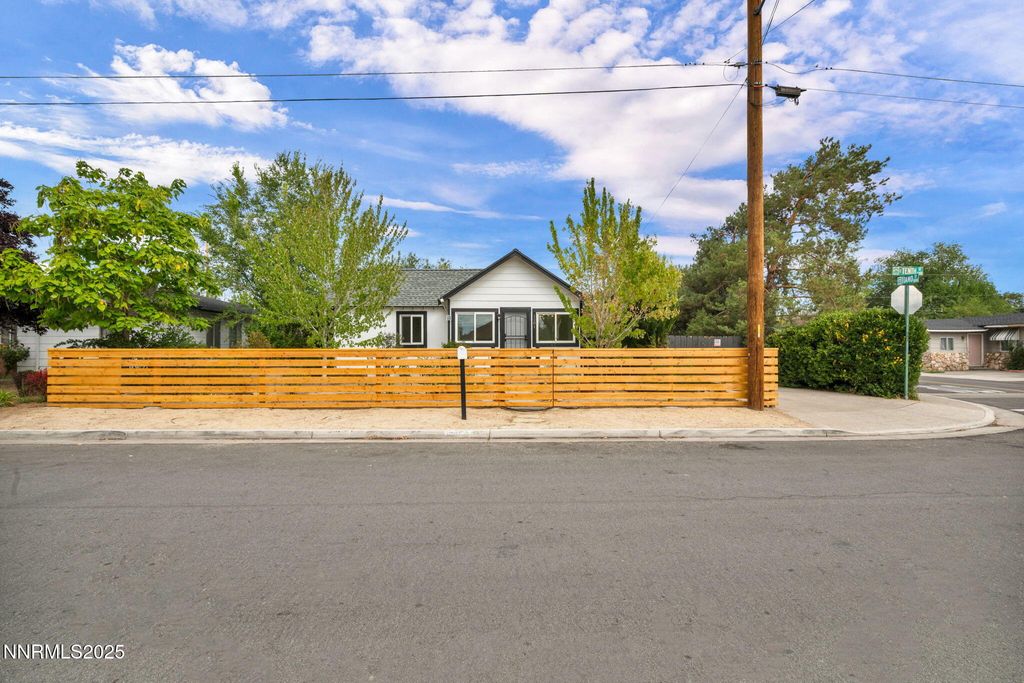 Photo of 1281 E 10th Street, Reno, NV 89512 (MLS # 260000468)