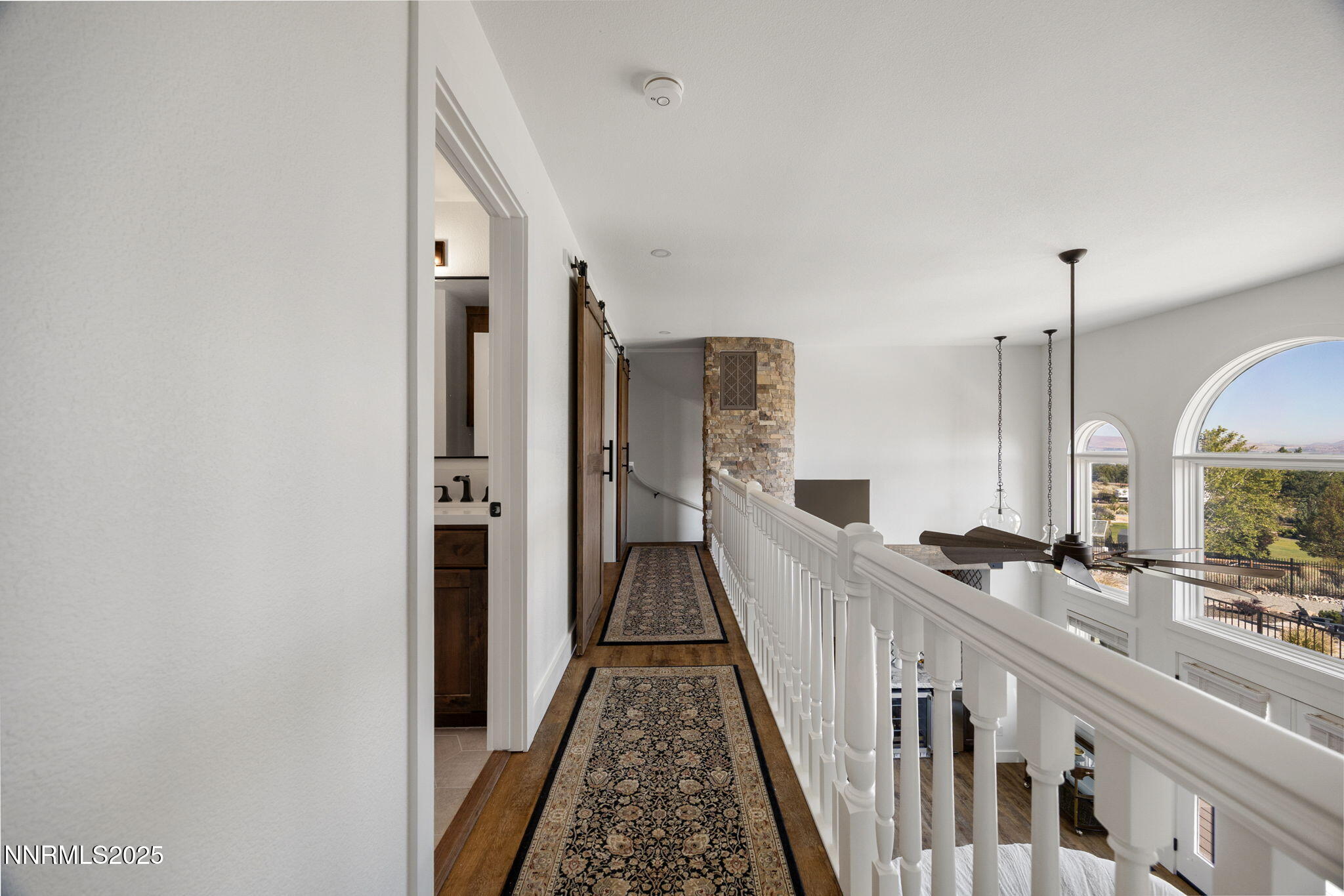 92-web-or-mls-13205 Welcome upstairs-17