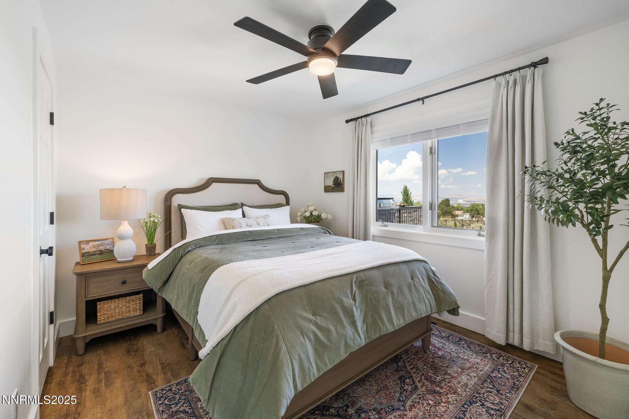 40-web-or-mls-13205 Welcome Way-14