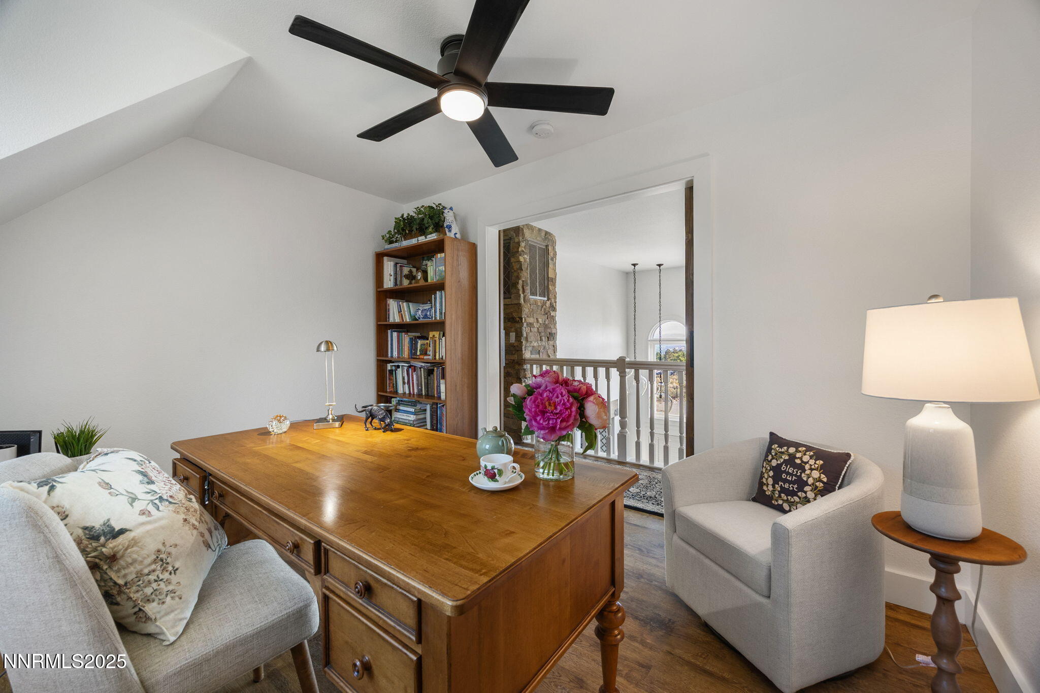 77-web-or-mls-13205 Welcome upstairs-2