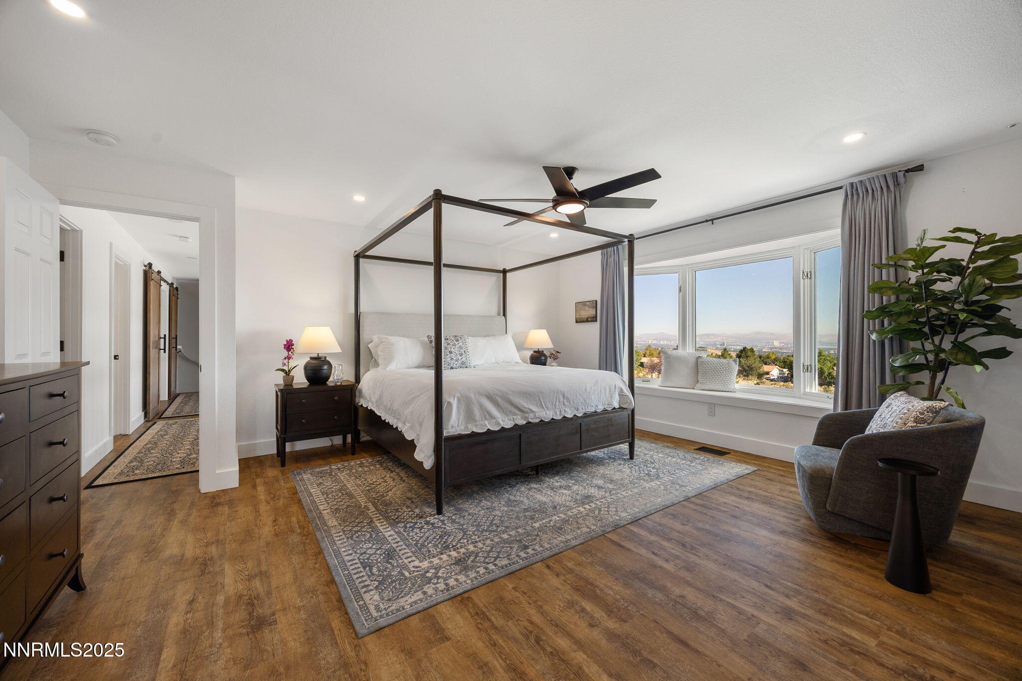 83-web-or-mls-13205 Welcome upstairs-8