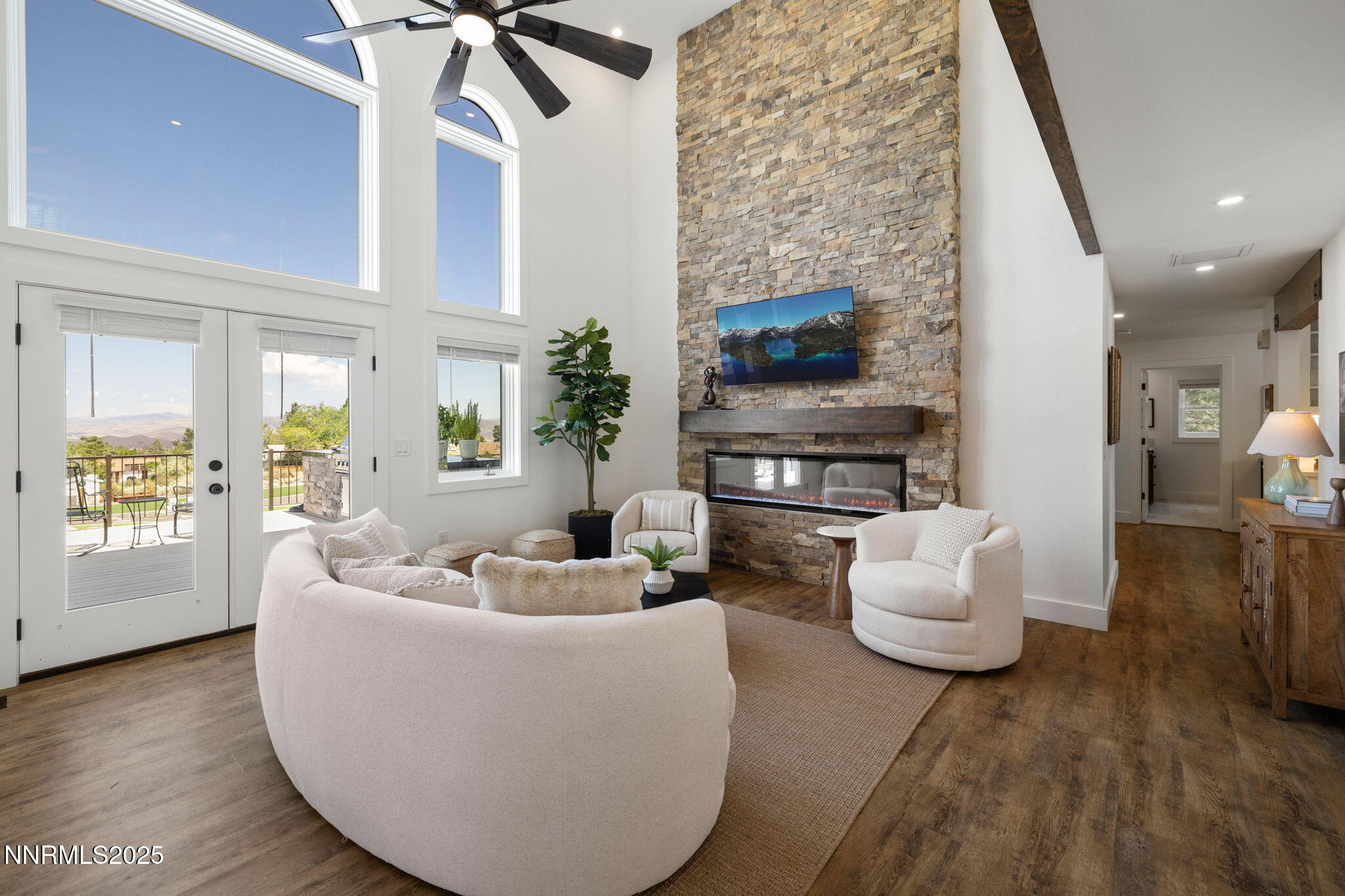 45-web-or-mls-13205 Welcome Way-18