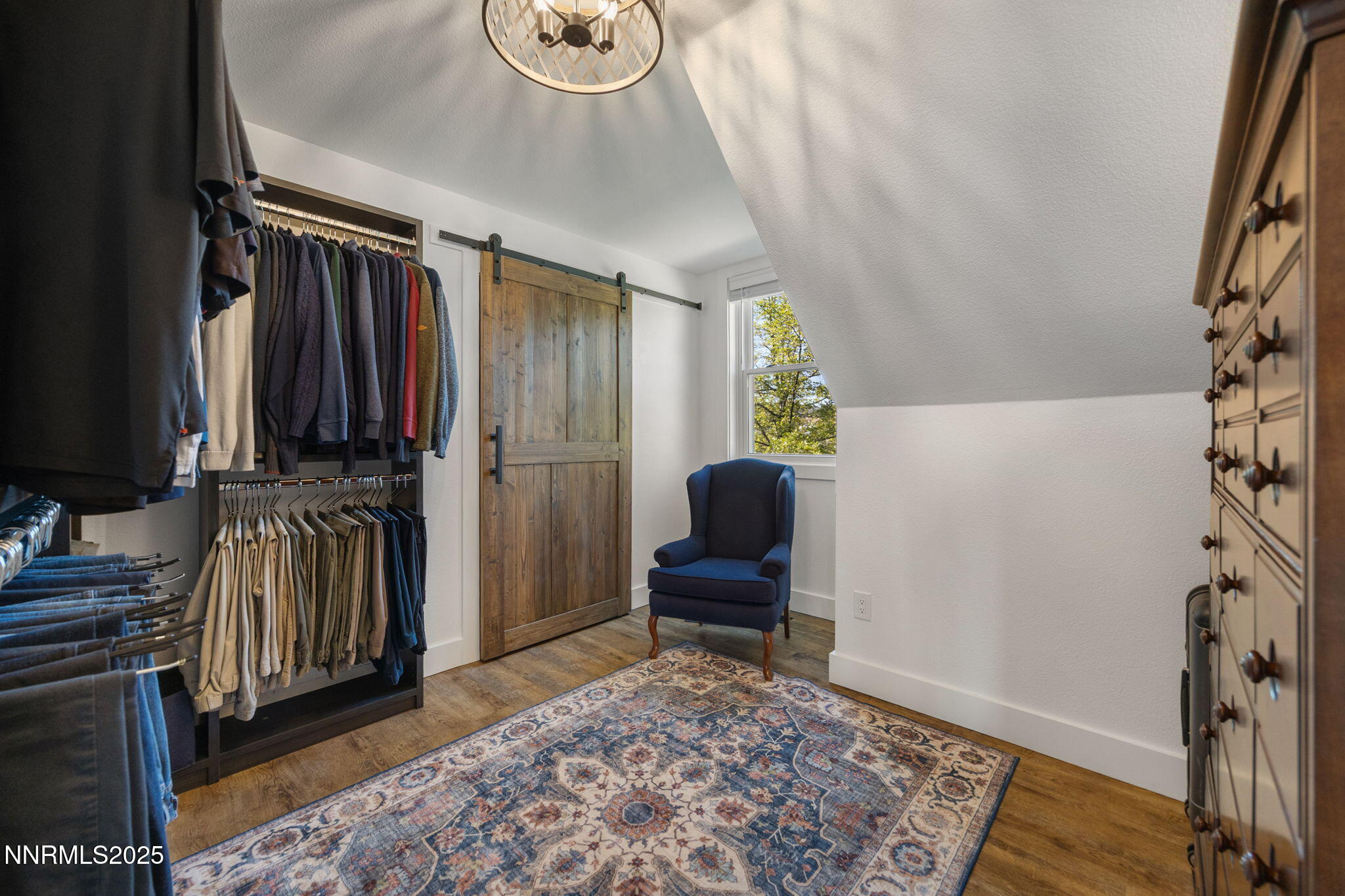 78-web-or-mls-13205 Welcome upstairs-3