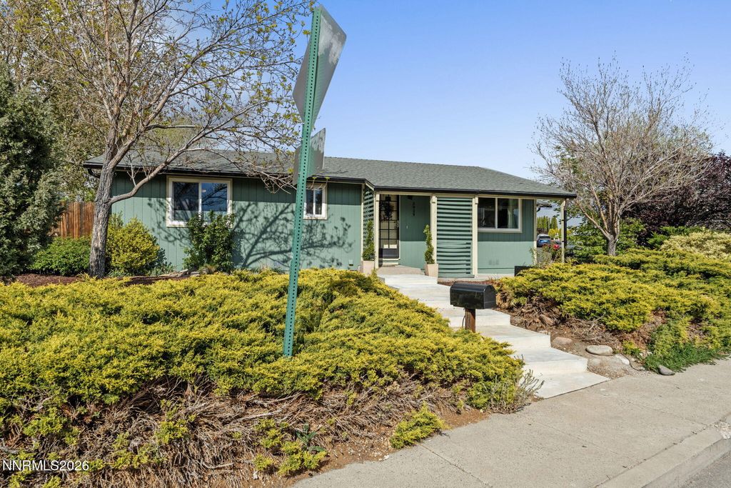 Photo of 3929 Kings Row, Reno, NV 89503 (MLS # 260005312)
