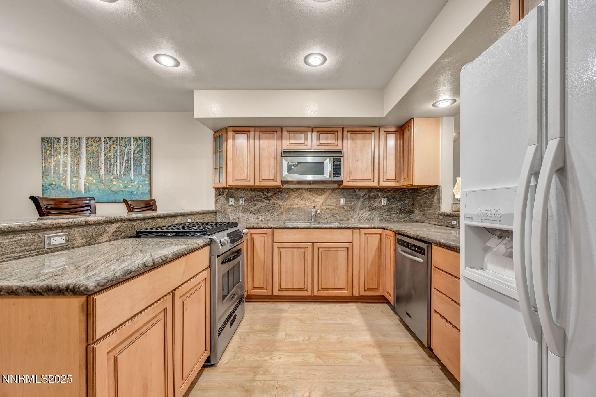 36-web-or-mls-866-northwood-blvd-6