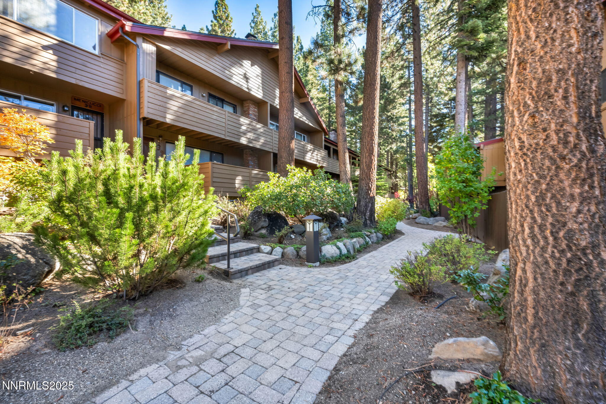 5-web-or-mls-866-northwood-blvd-6