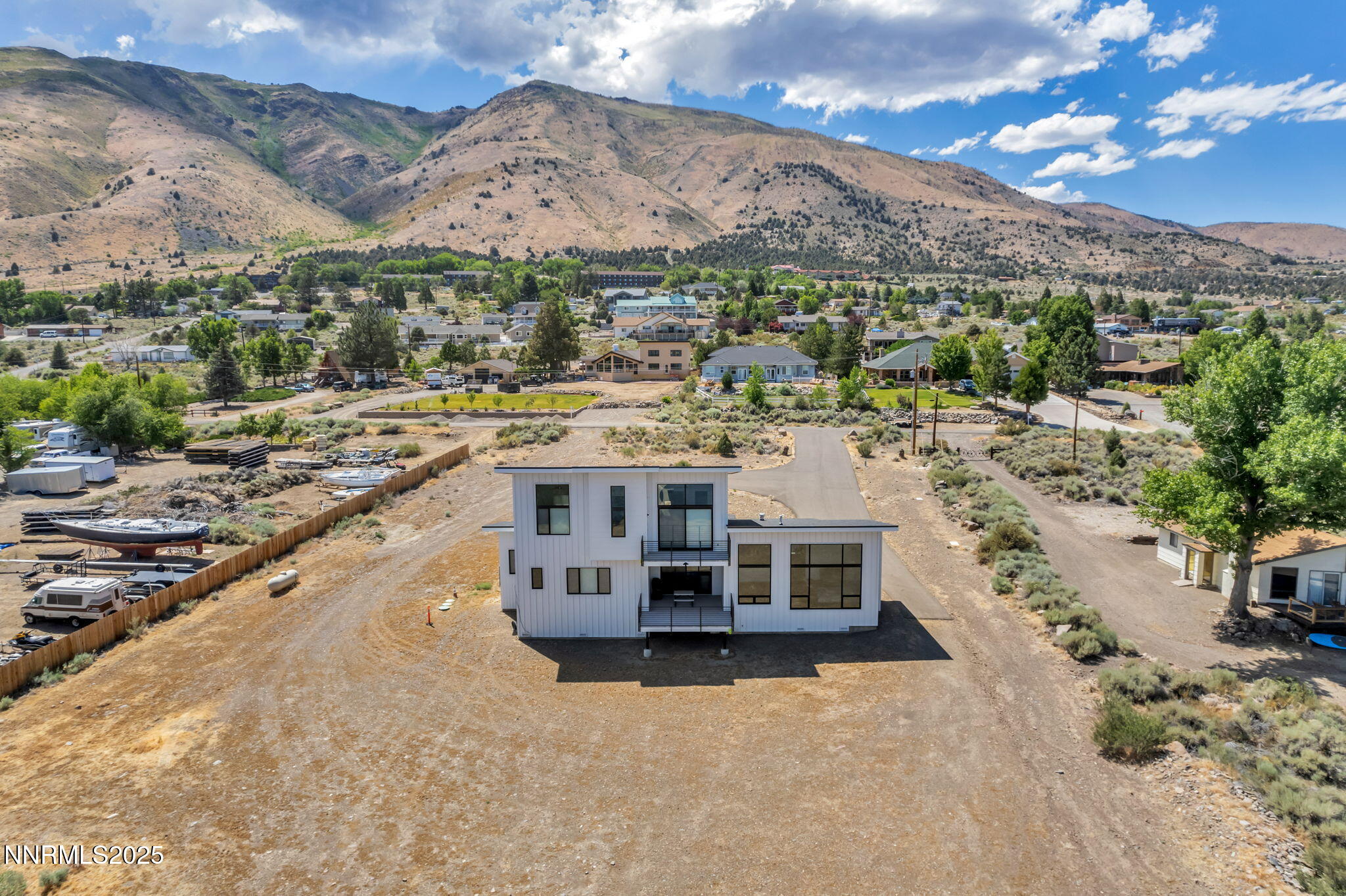 35-web-or-mls-1971-comstock-dr