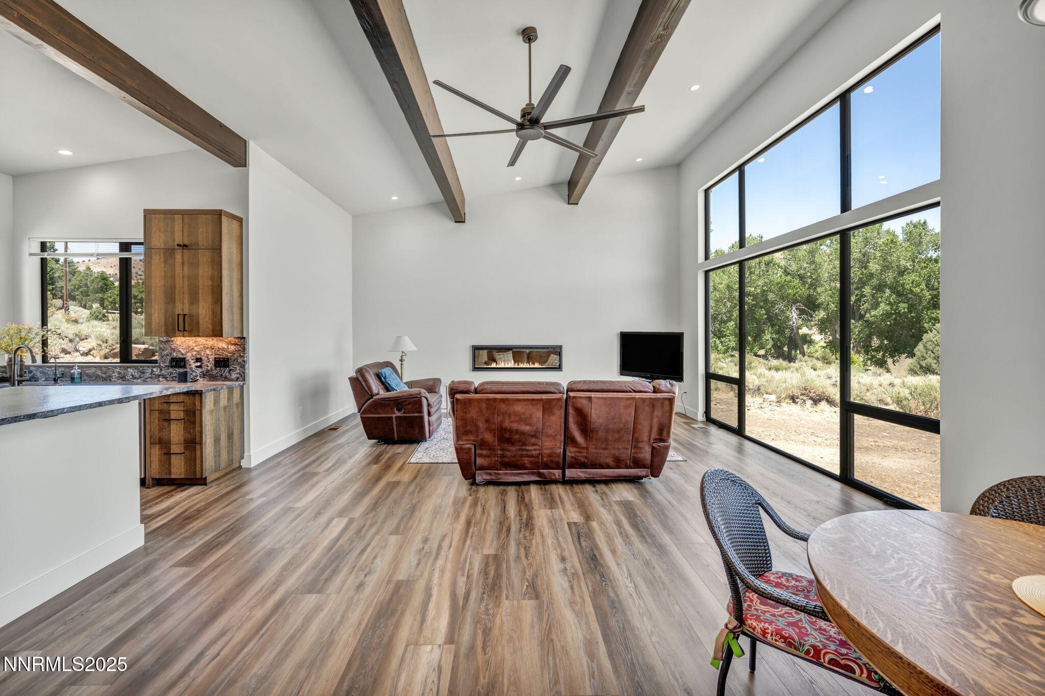 52-web-or-mls-1971-comstock-dr