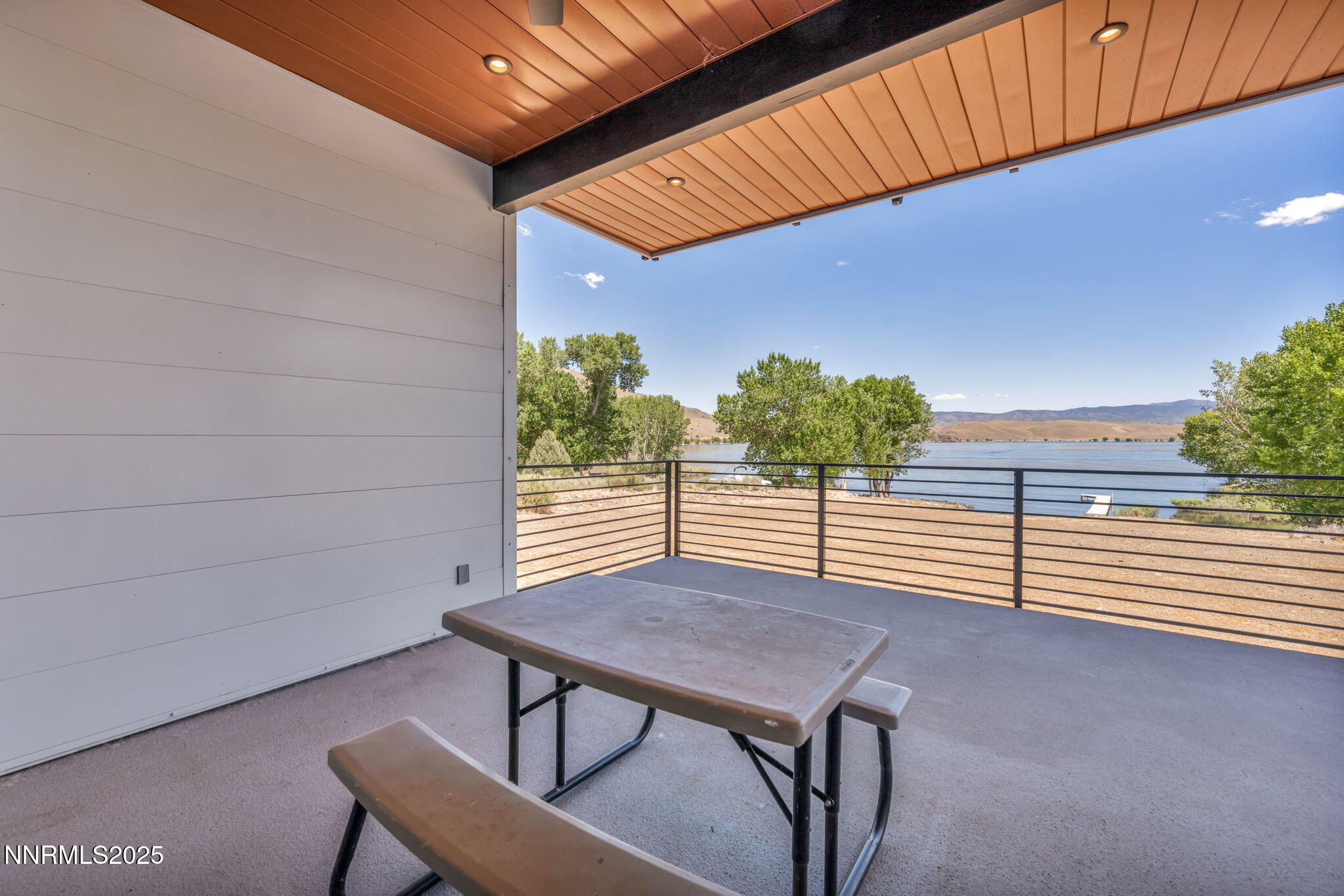 11-web-or-mls-1971-comstock-dr