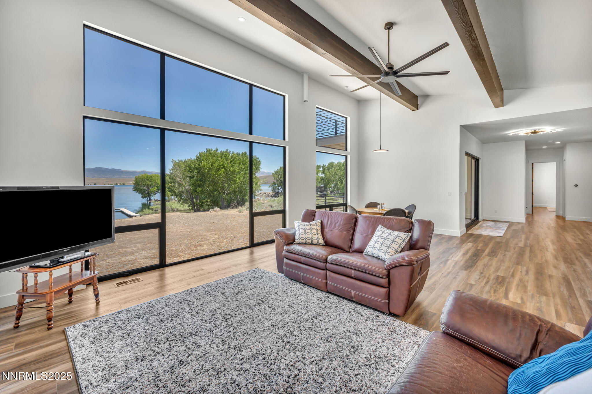 47-web-or-mls-1971-comstock-dr