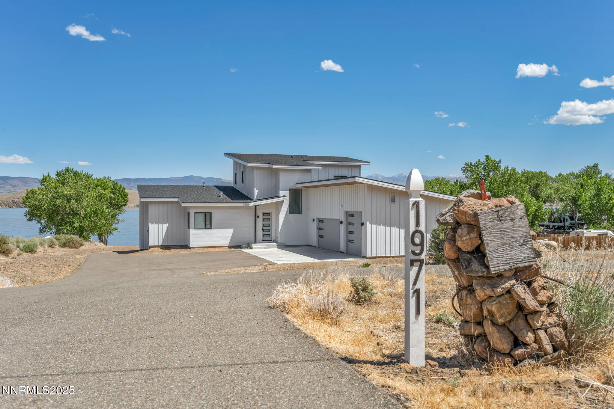 2-web-or-mls-1971-comstock-dr