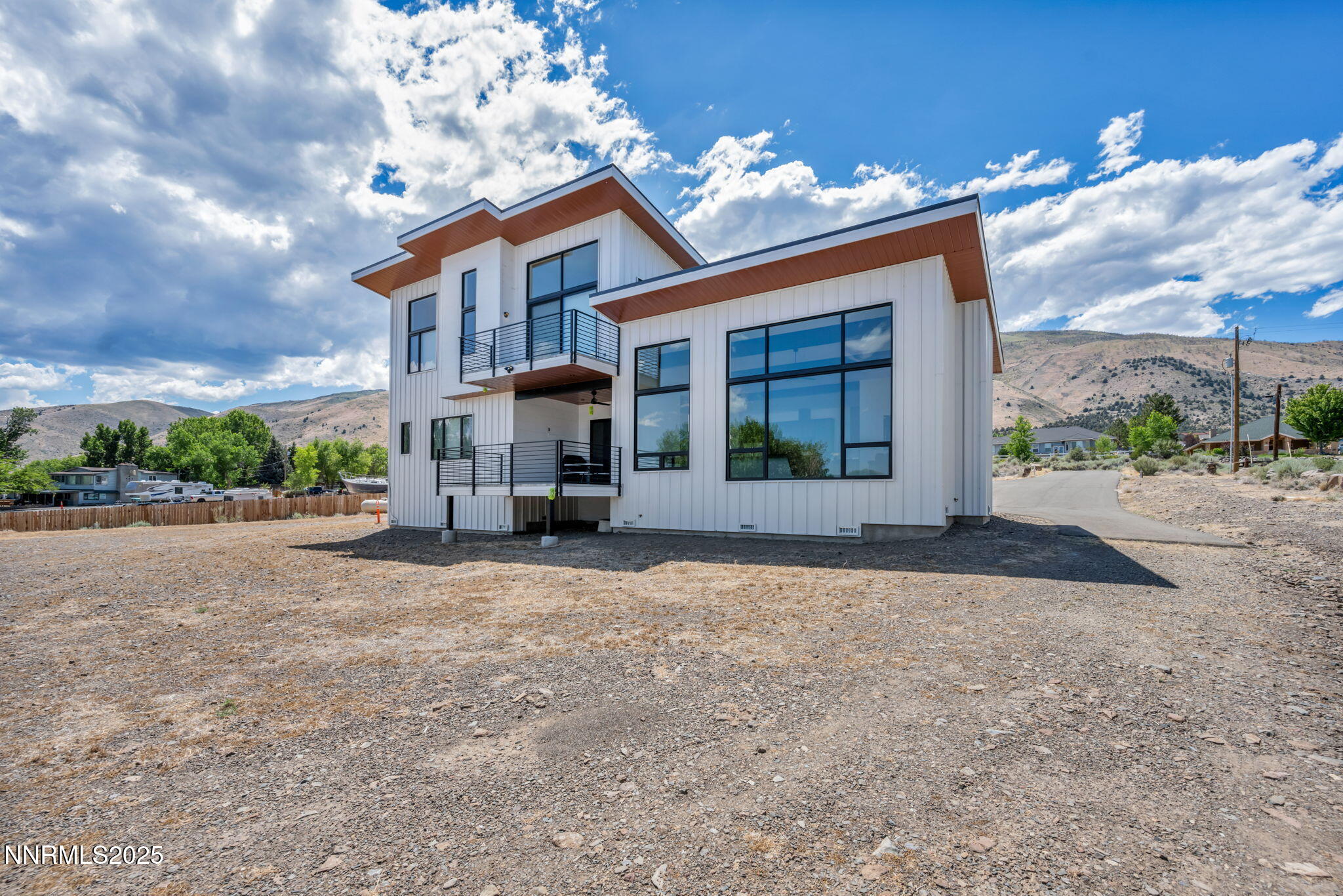 26-web-or-mls-1971-comstock-dr