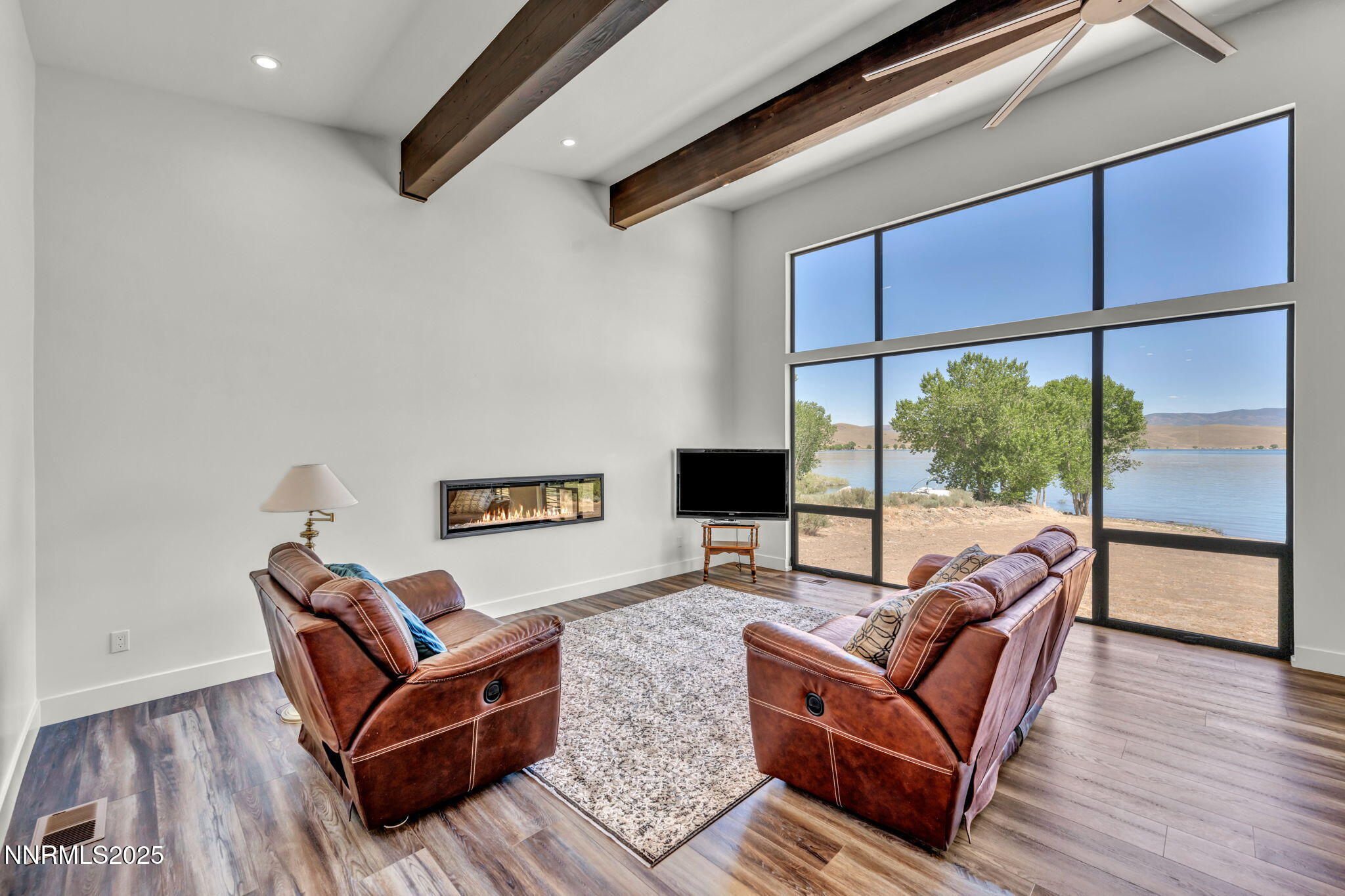 44-web-or-mls-1971-comstock-dr