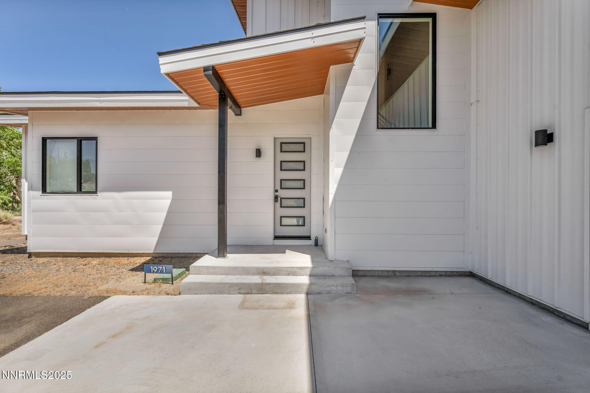 6-web-or-mls-1971-comstock-dr