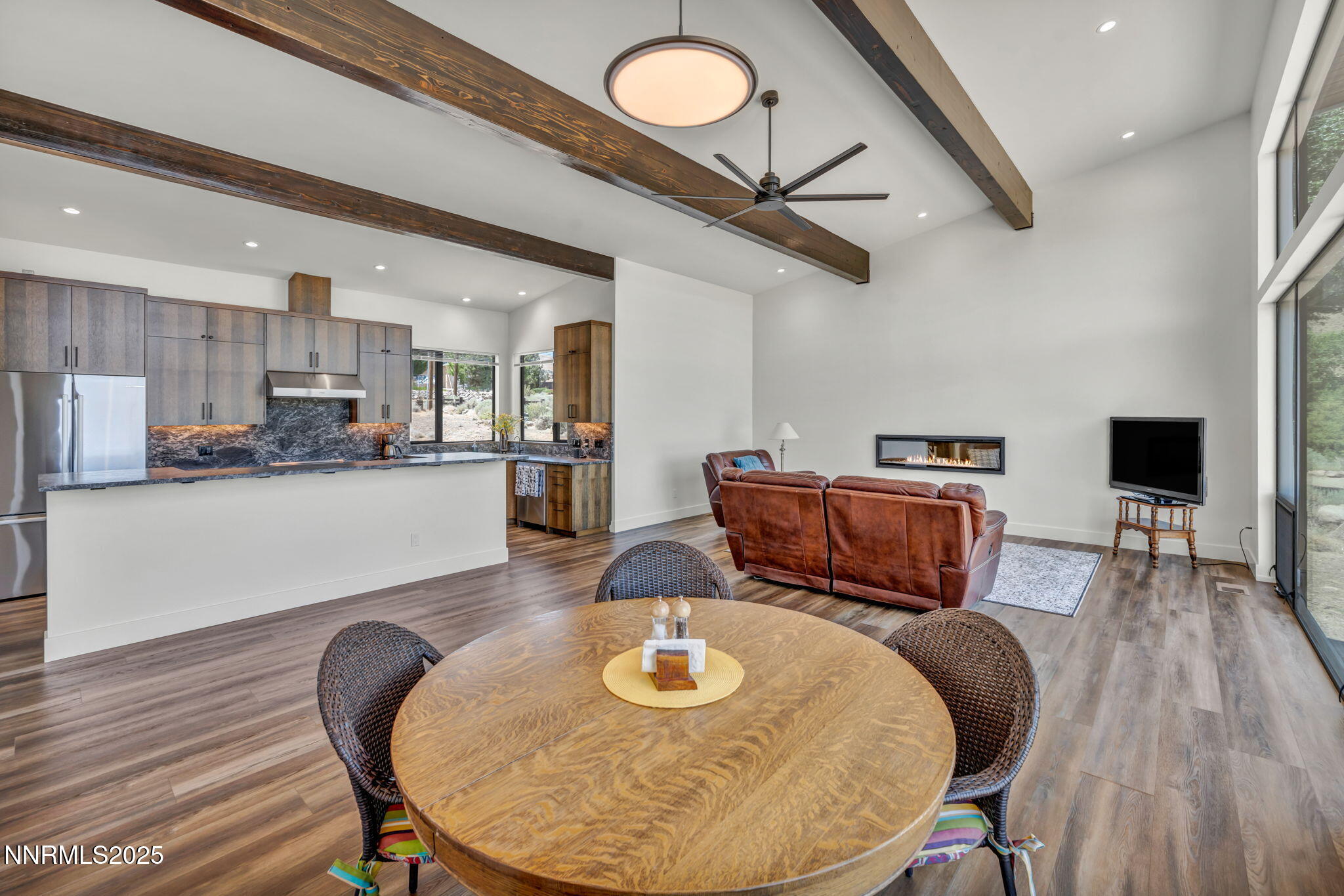 50-web-or-mls-1971-comstock-dr