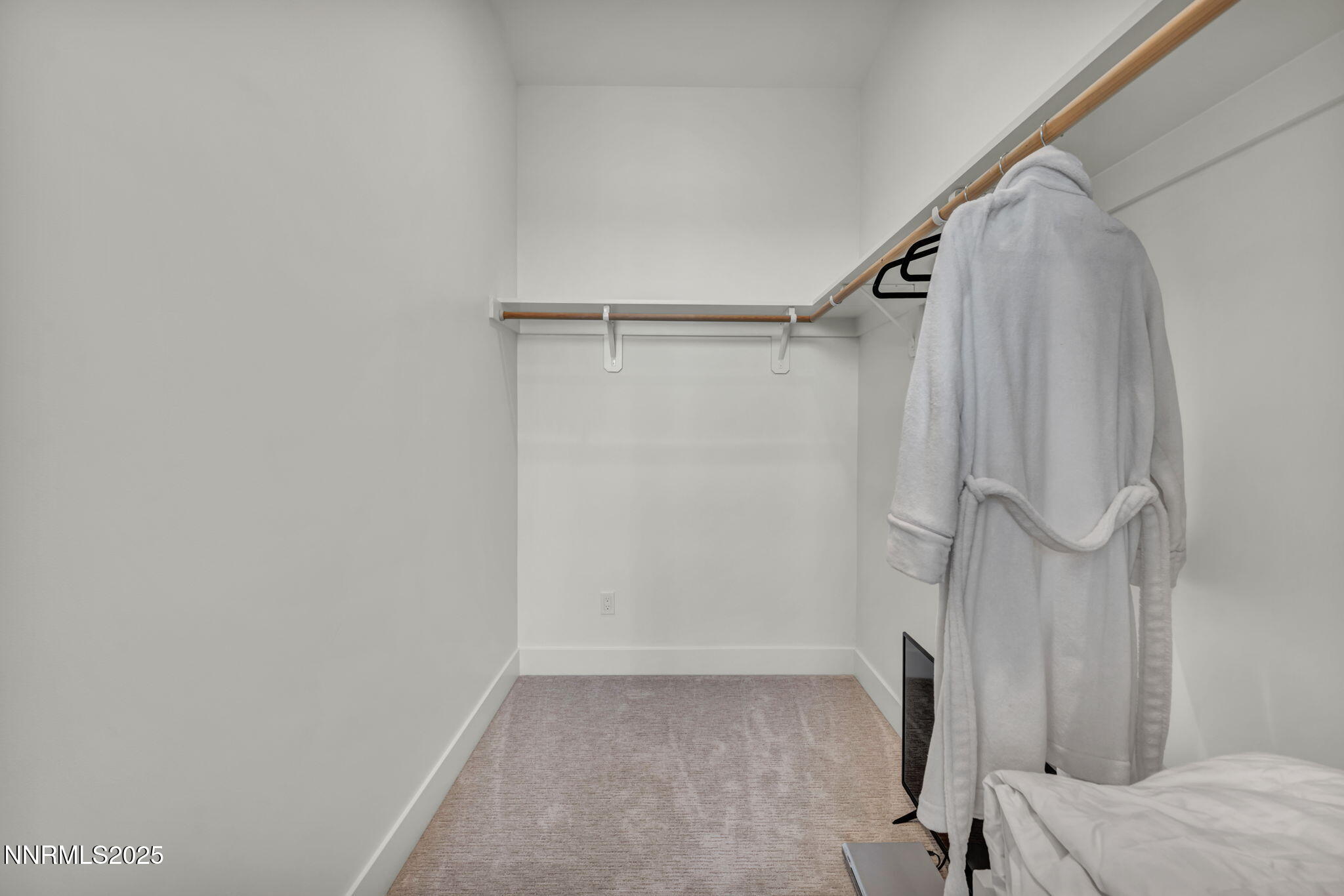 75-web-or-mls-1971-comstock-dr