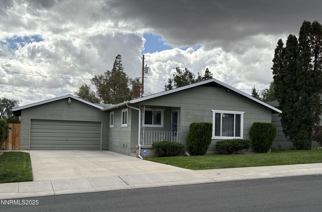 Photo of 230 Glenmanor Drive, Reno, NV 89509 (MLS # 250056681)