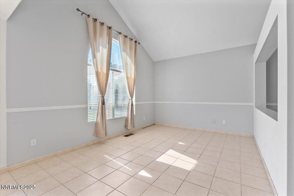 07-8720 Malibu Drive Reno NV 89506 (7 of