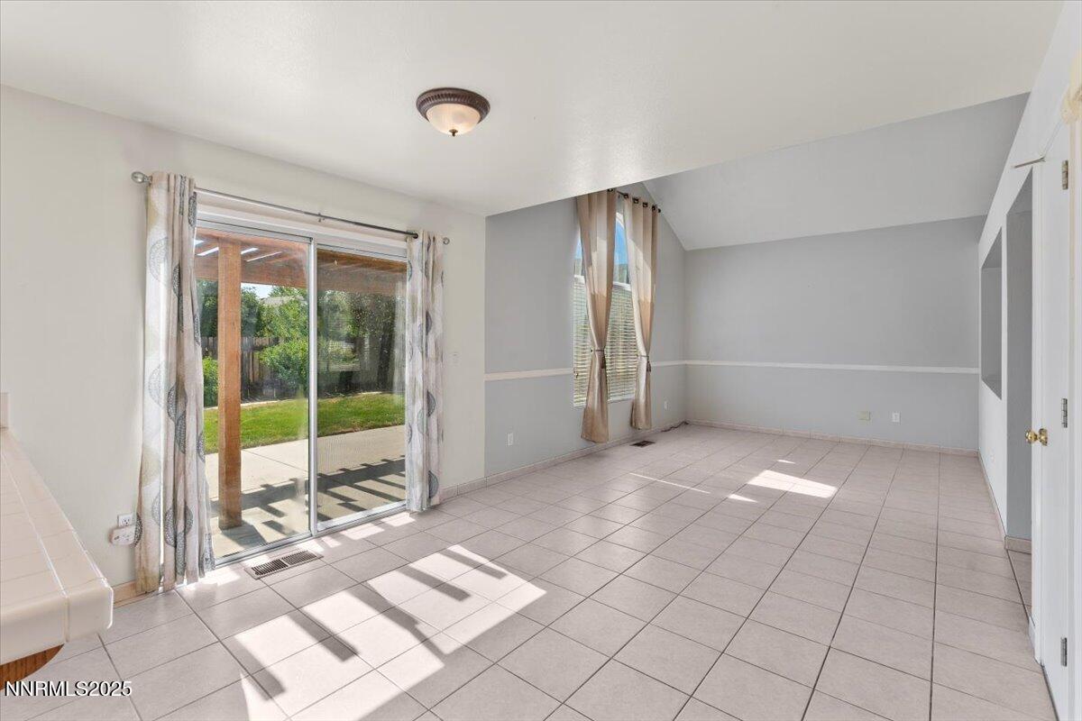 11-8720 Malibu Drive Reno NV 89506 (11 o