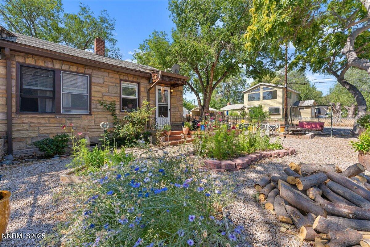 18-504 and 506 Modoc Street Reno NV 8950