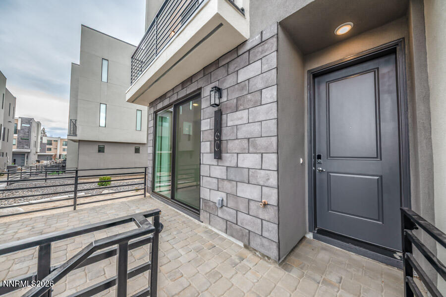 160 Risone front door