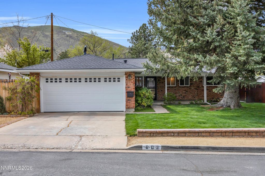 Photo of 602 Poplar Street, Carson City, NV 89703 (MLS # 260003719)