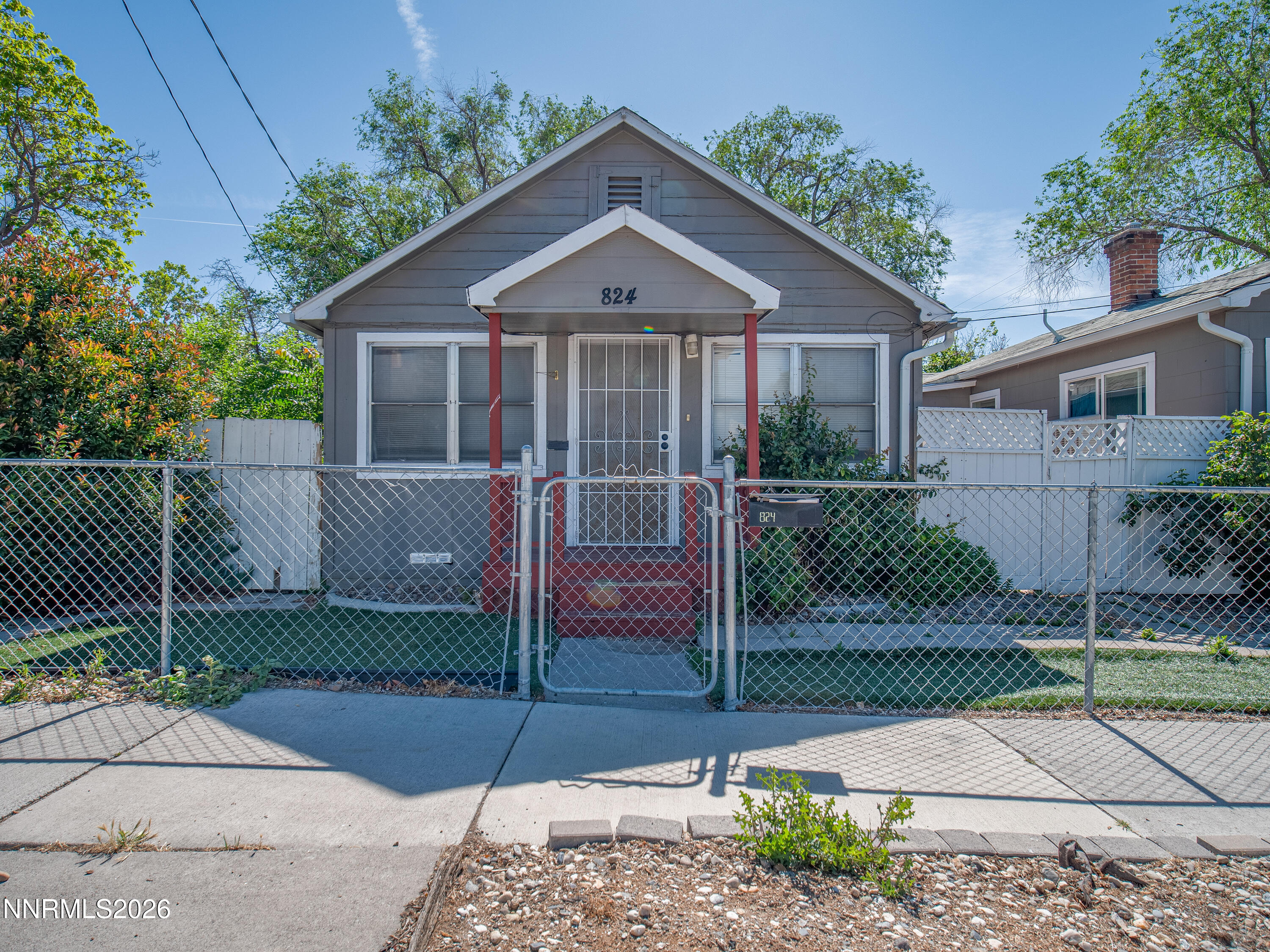 824/828 locust Locust Street