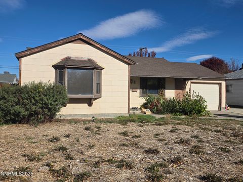 8 E O Street, Sparks, NV 89431 - #: 250057808