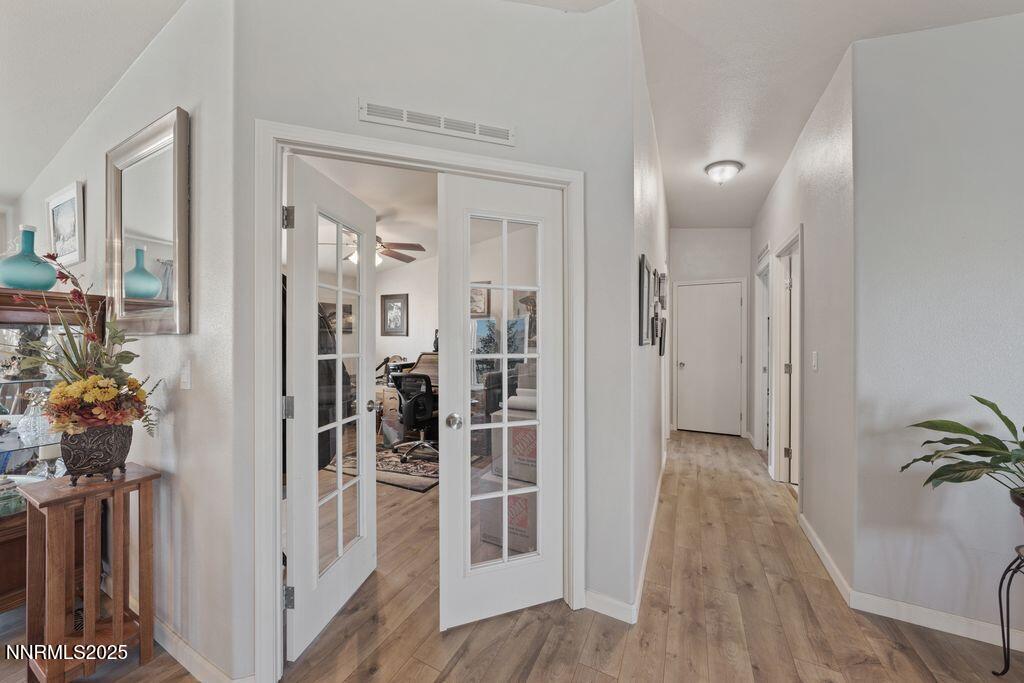 300 crossover office to hallway