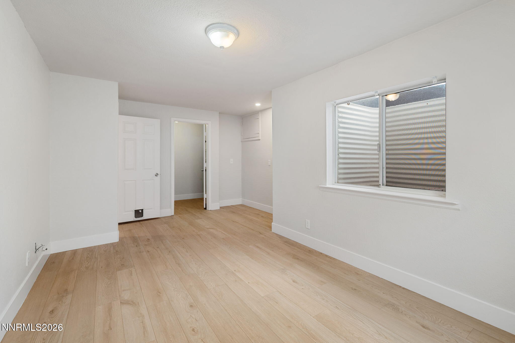 26-web-or-mls-3510 Comstock-27