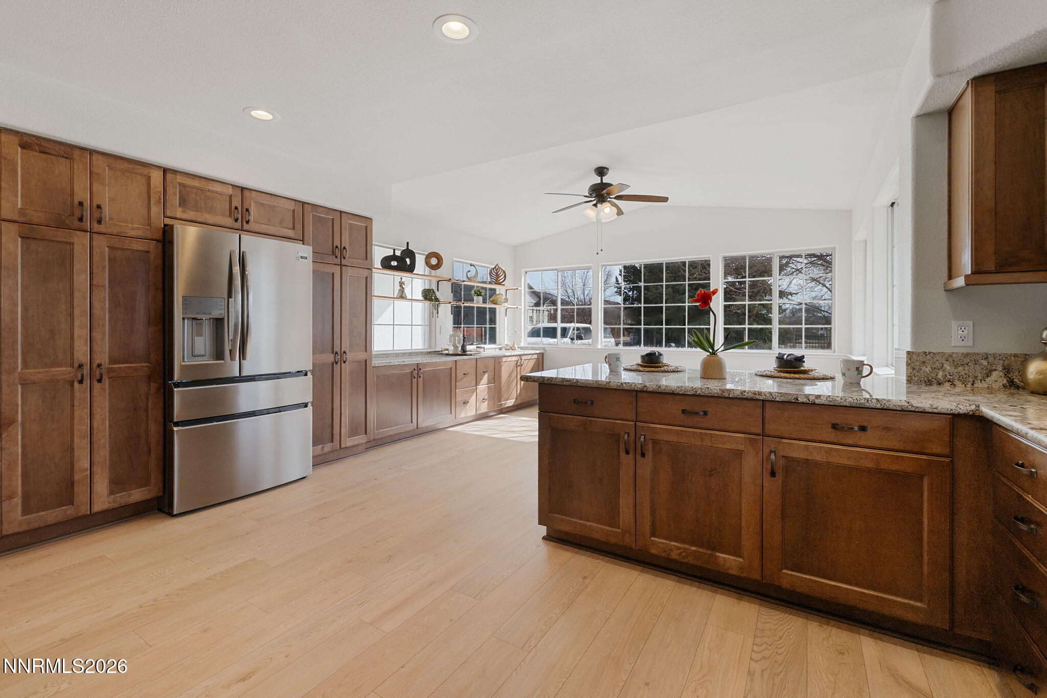 5-web-or-mls-3510 Comstock-8