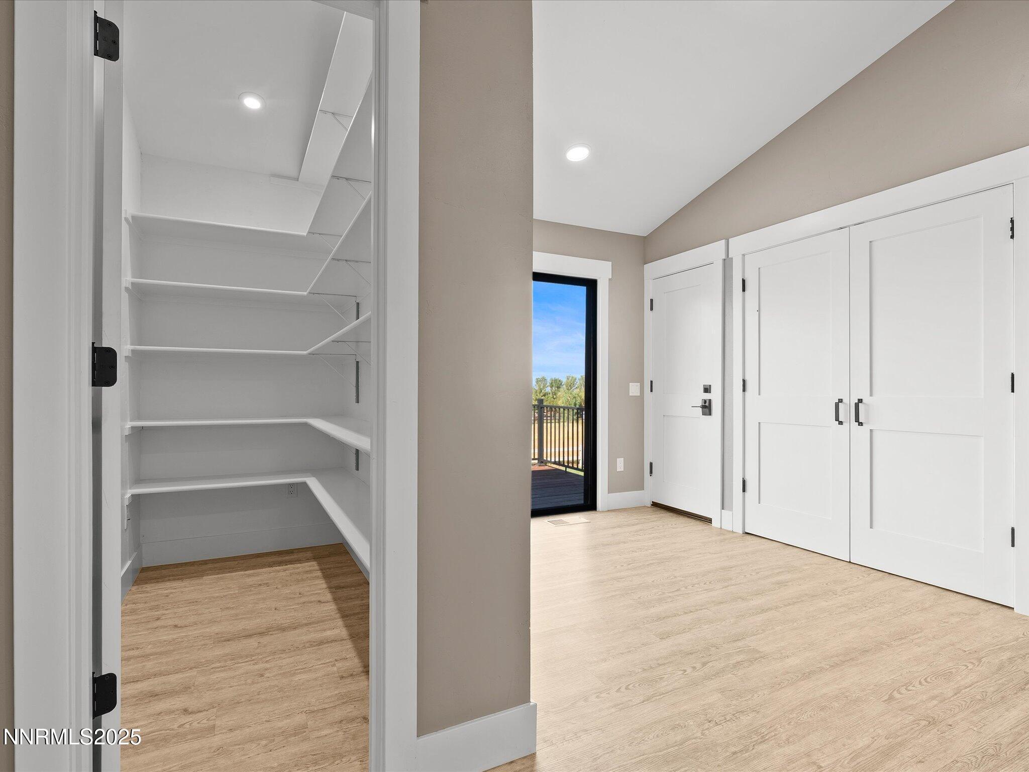 26-228 Beverly Way-125