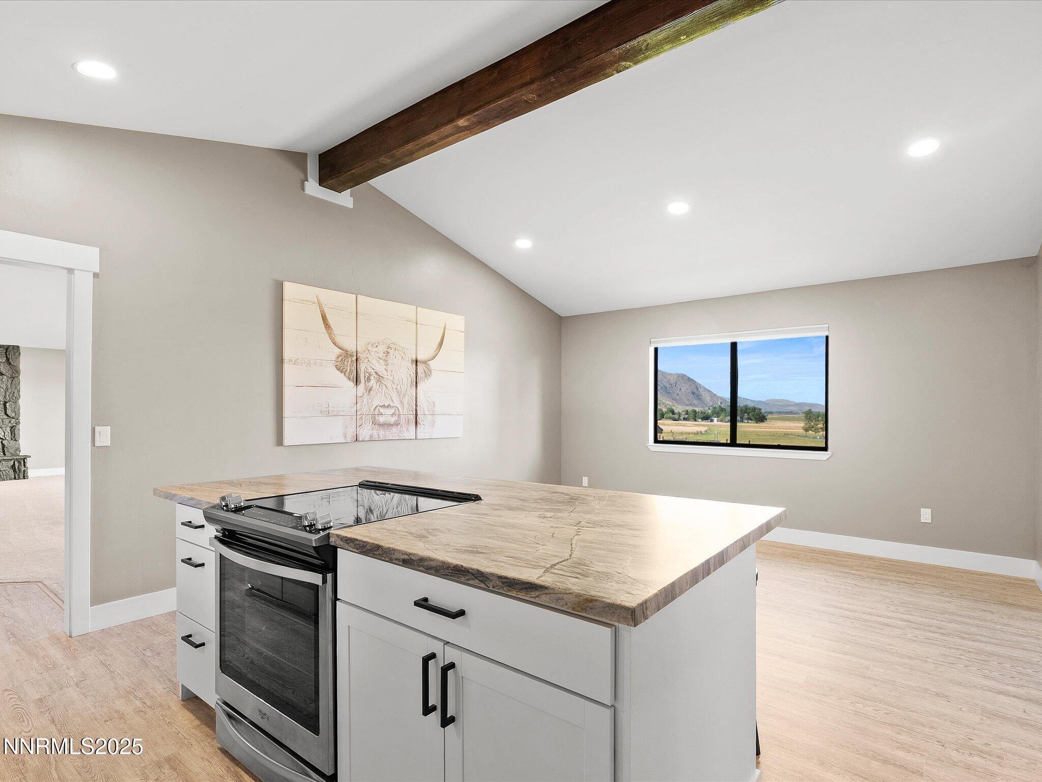 16-228 Beverly Way-115