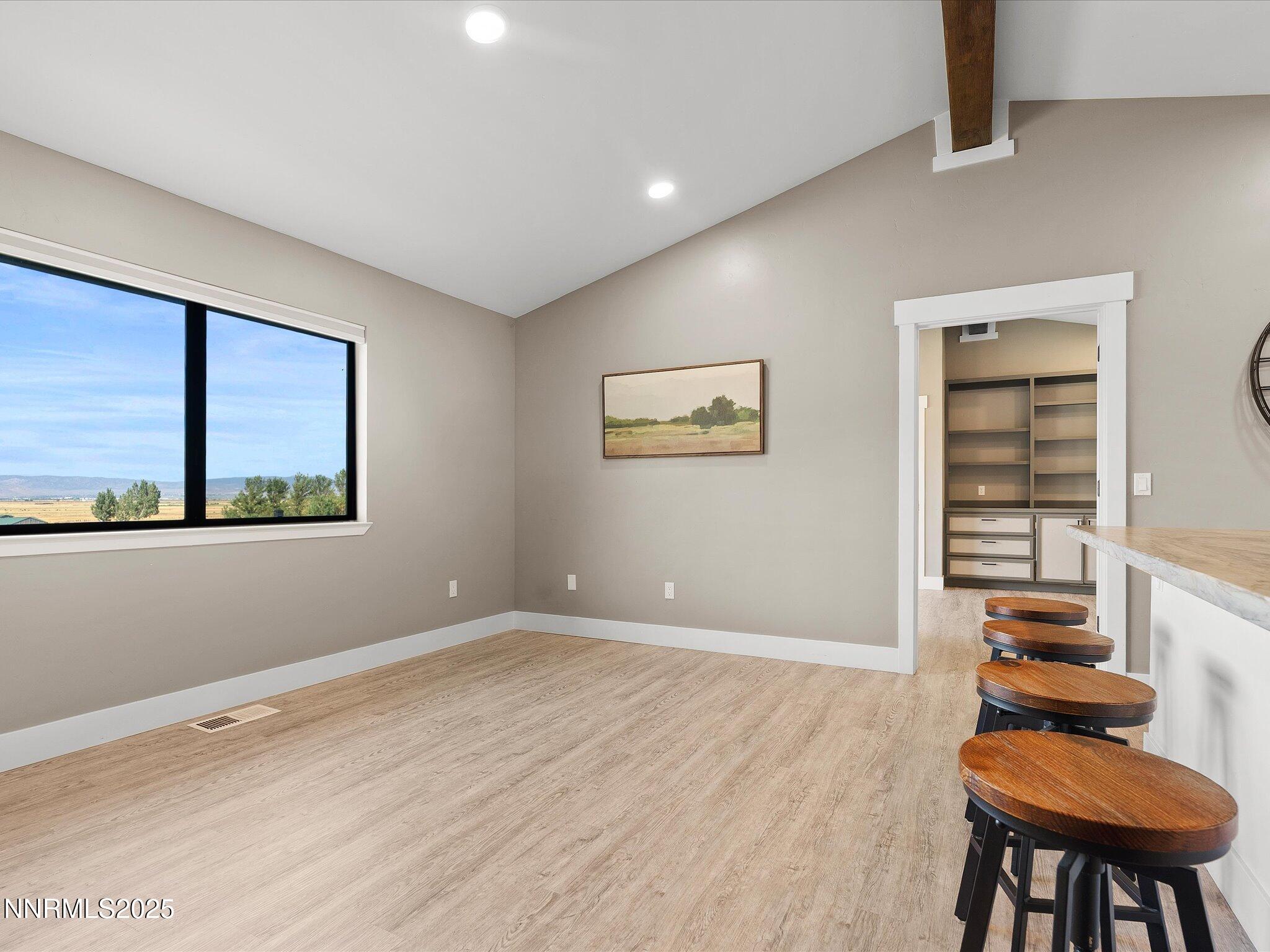 20-228 Beverly Way-119