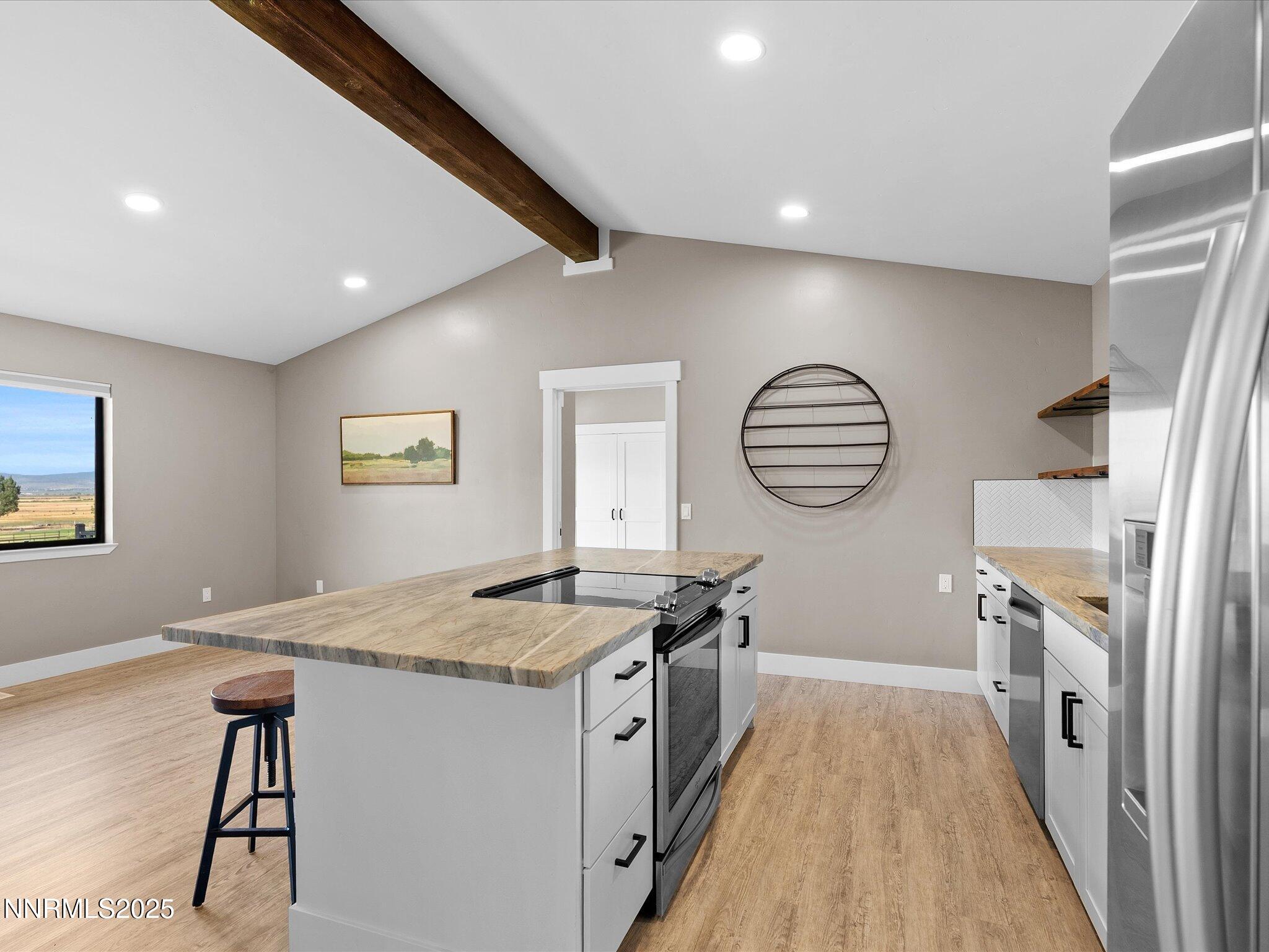 17-228 Beverly Way-116