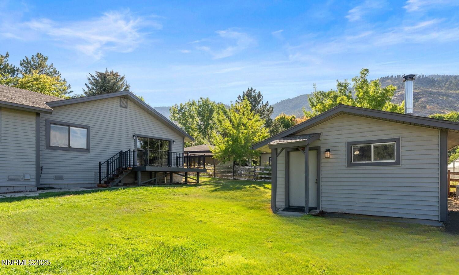 228 Beverly Way Shed