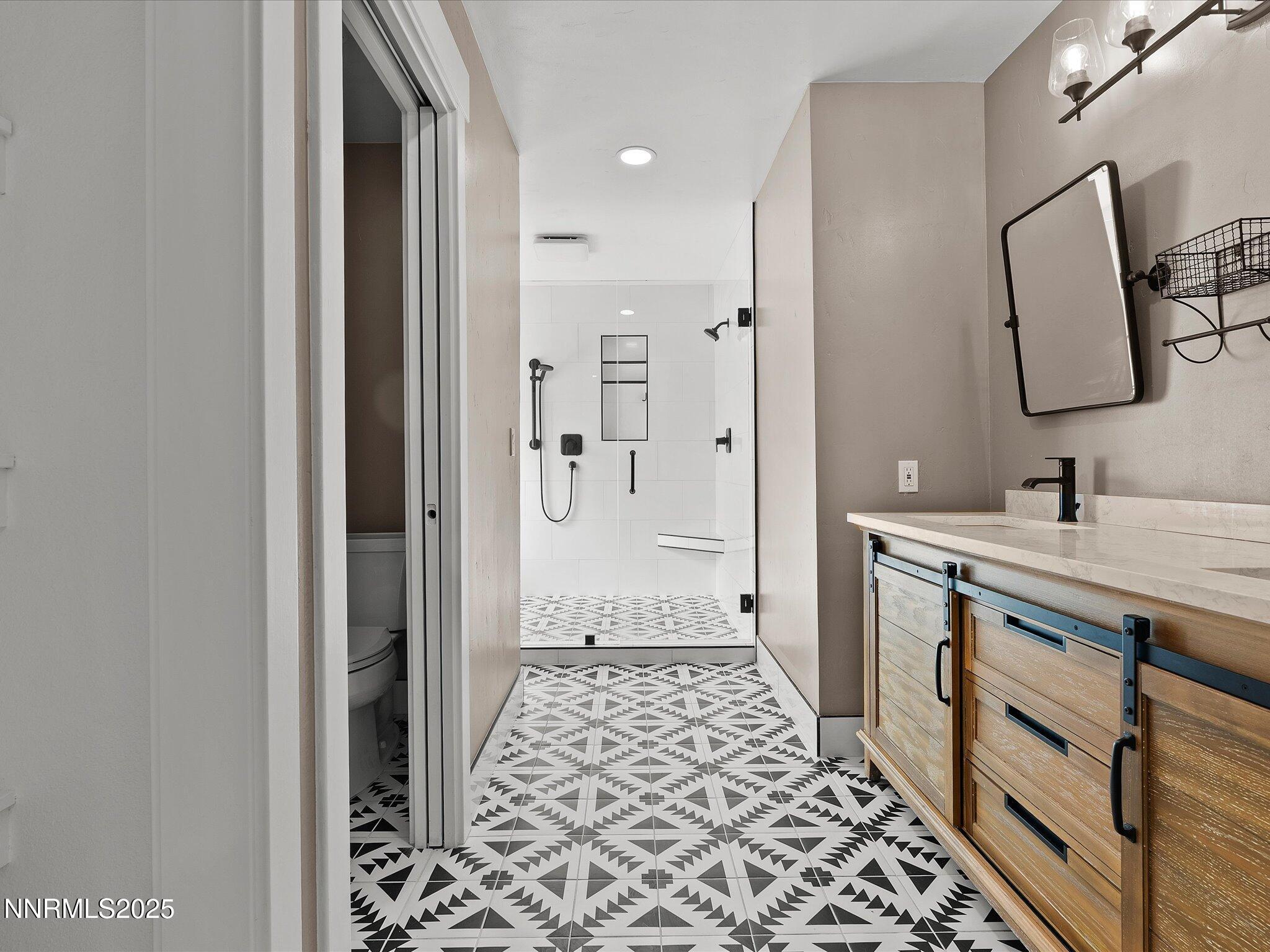 31-228 Beverly Way-130