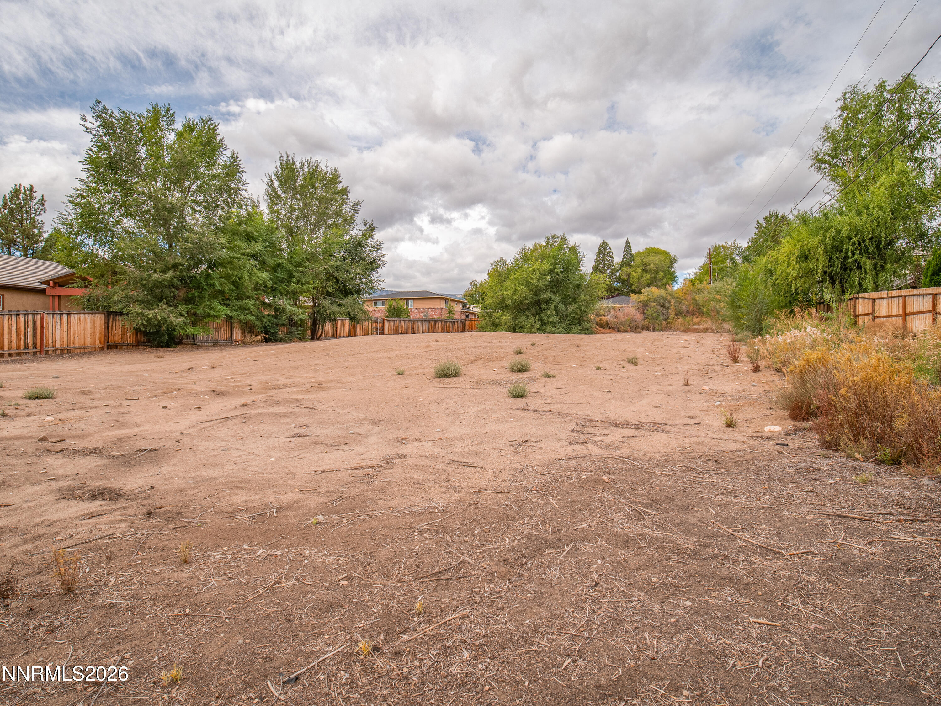 4045 Lakeside Drive