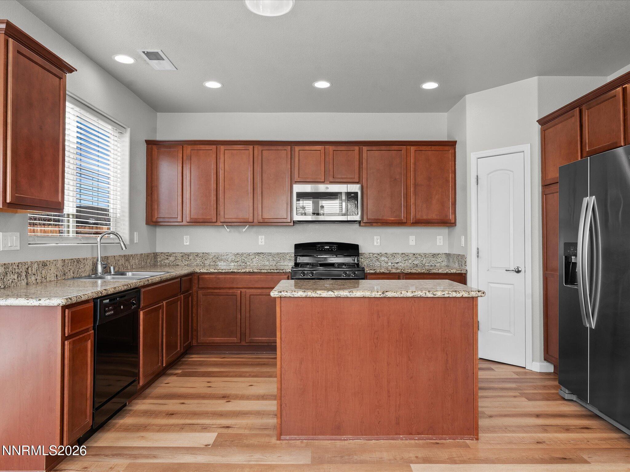 11-143 Walnut Dr-110