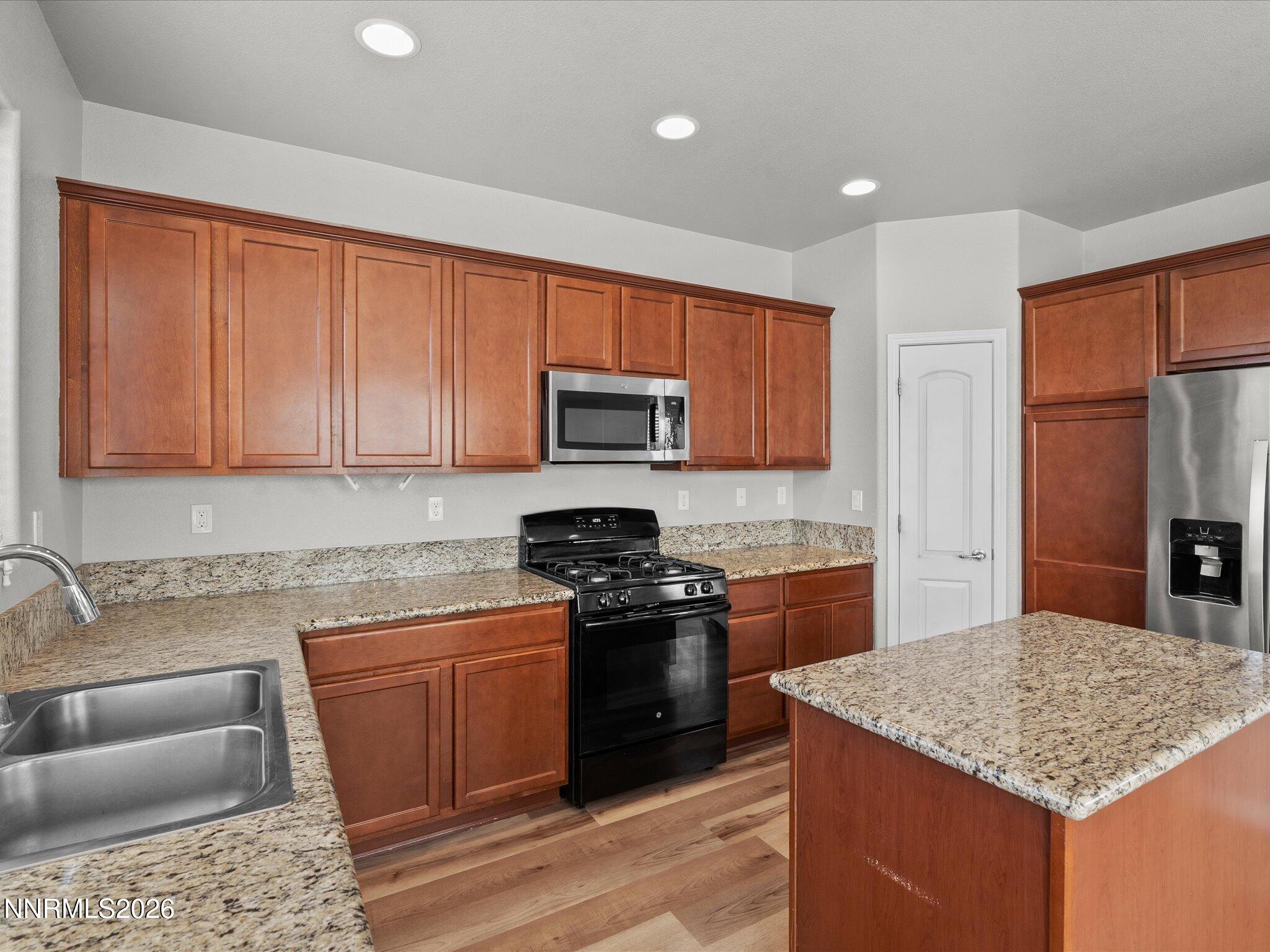 13-143 Walnut Dr-112