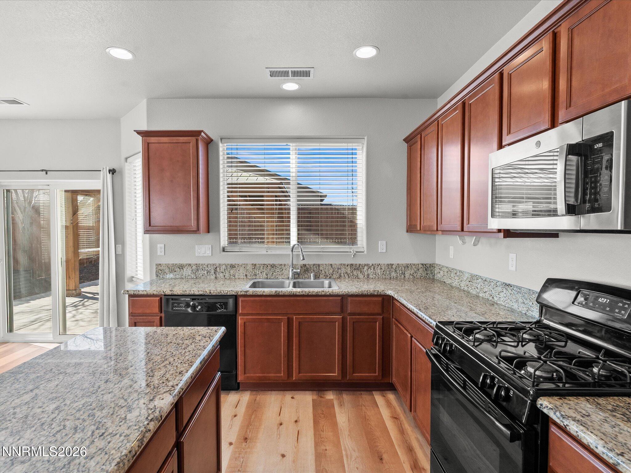 16-143 Walnut Dr-115