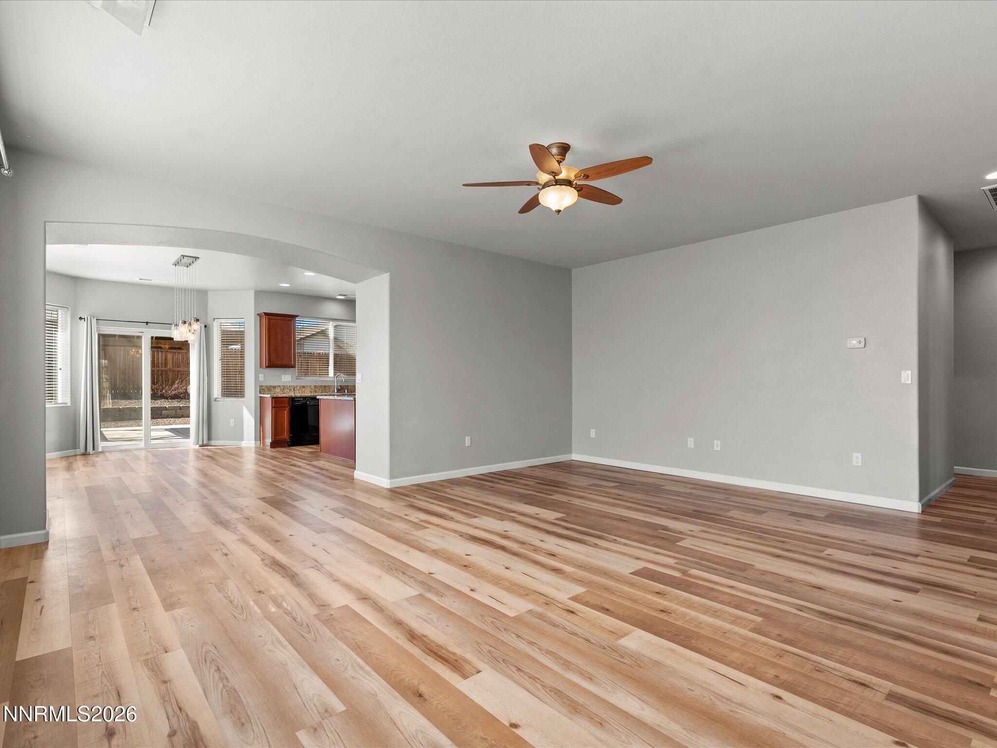 04-143 Walnut Dr-103