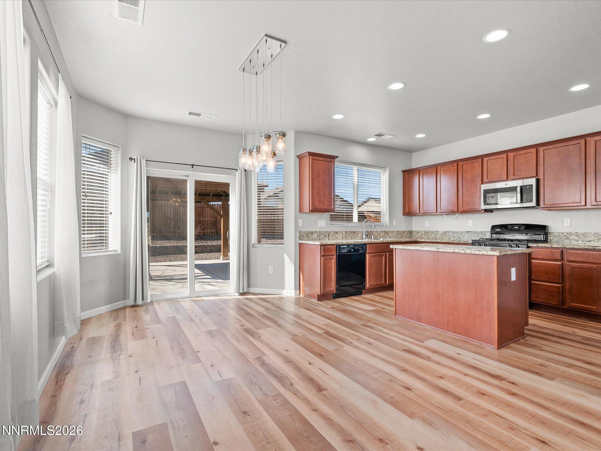 08-143 Walnut Dr-107