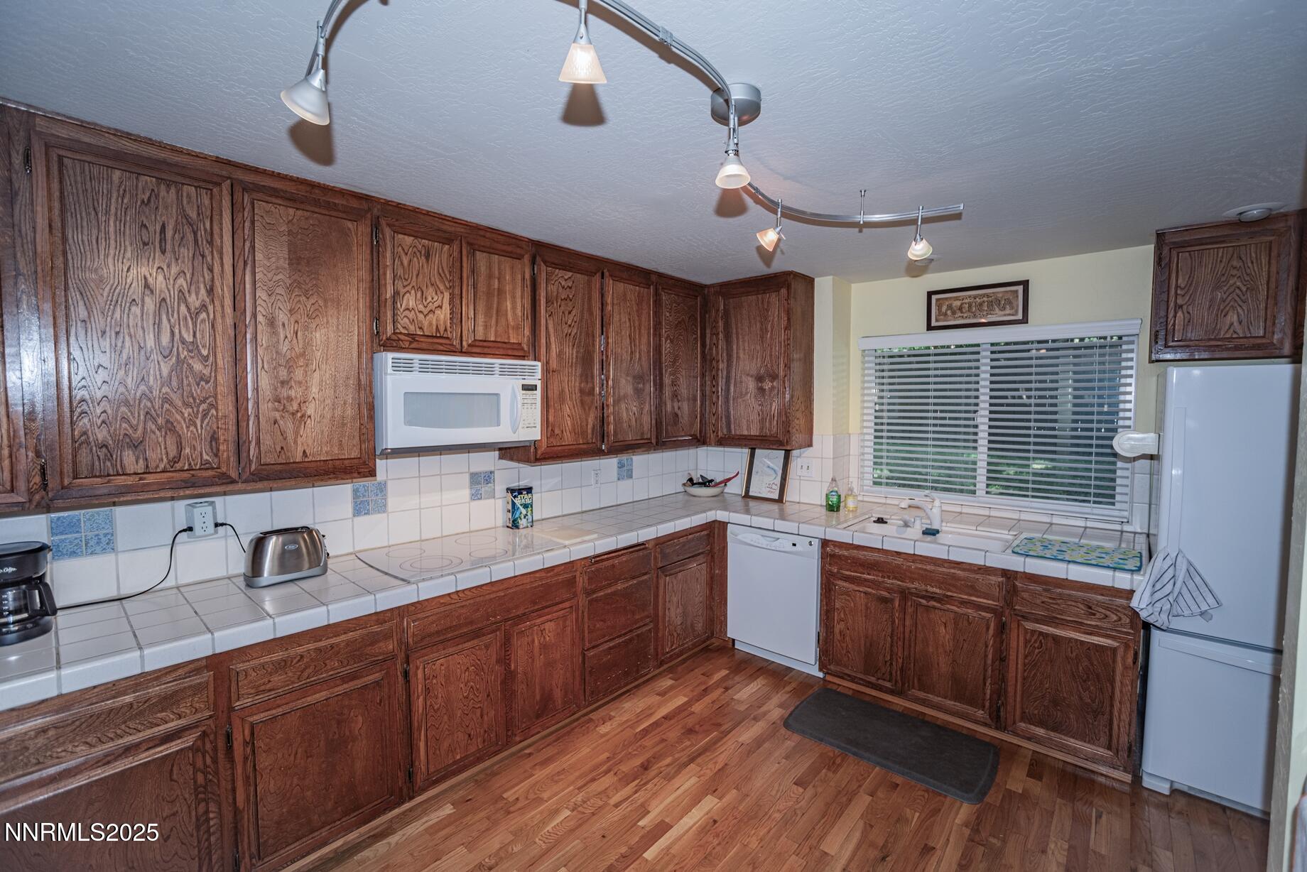 08 - Kitchen I - 40772